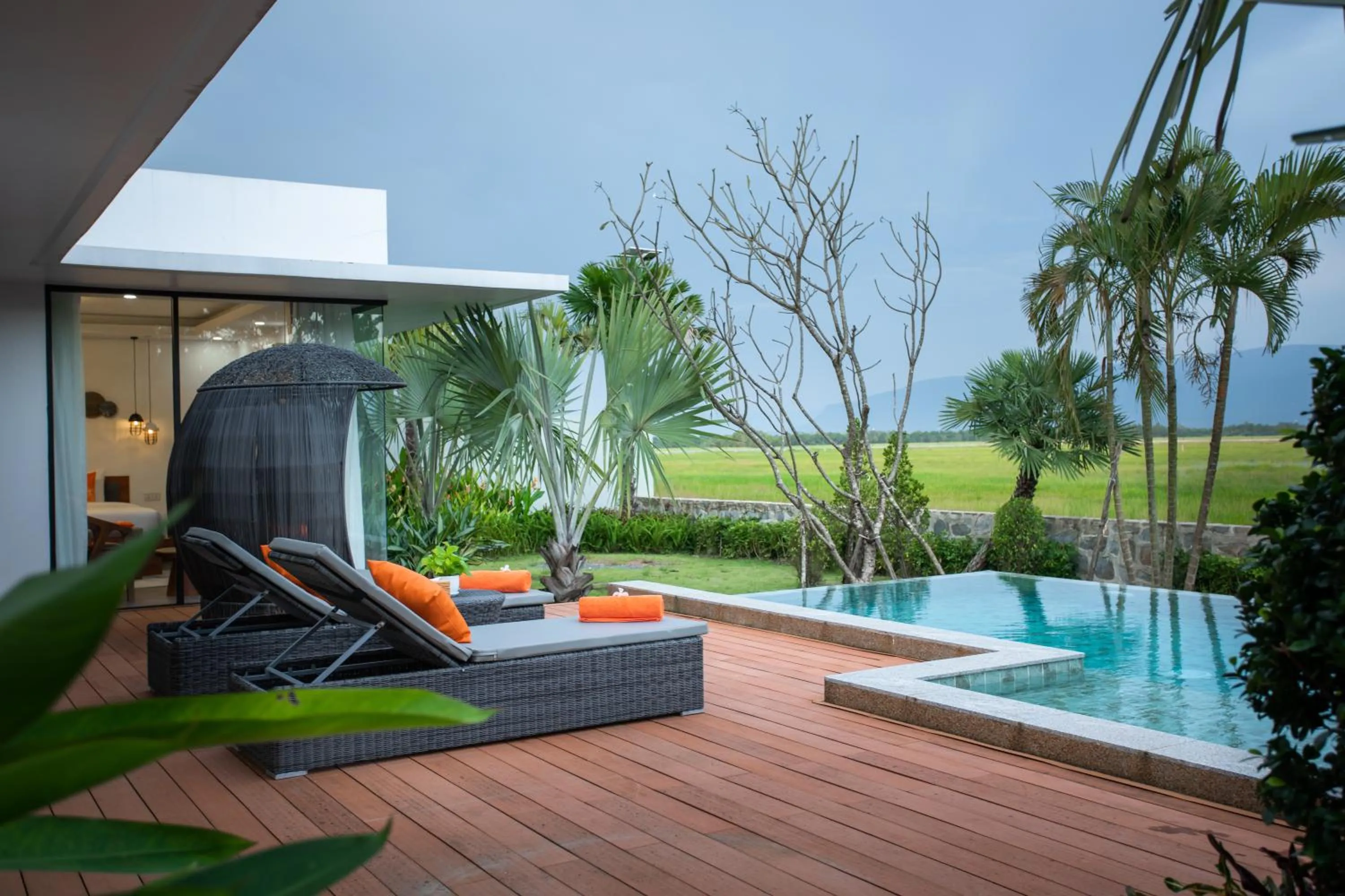 Swimming pool in Wonderland Suites and Resort