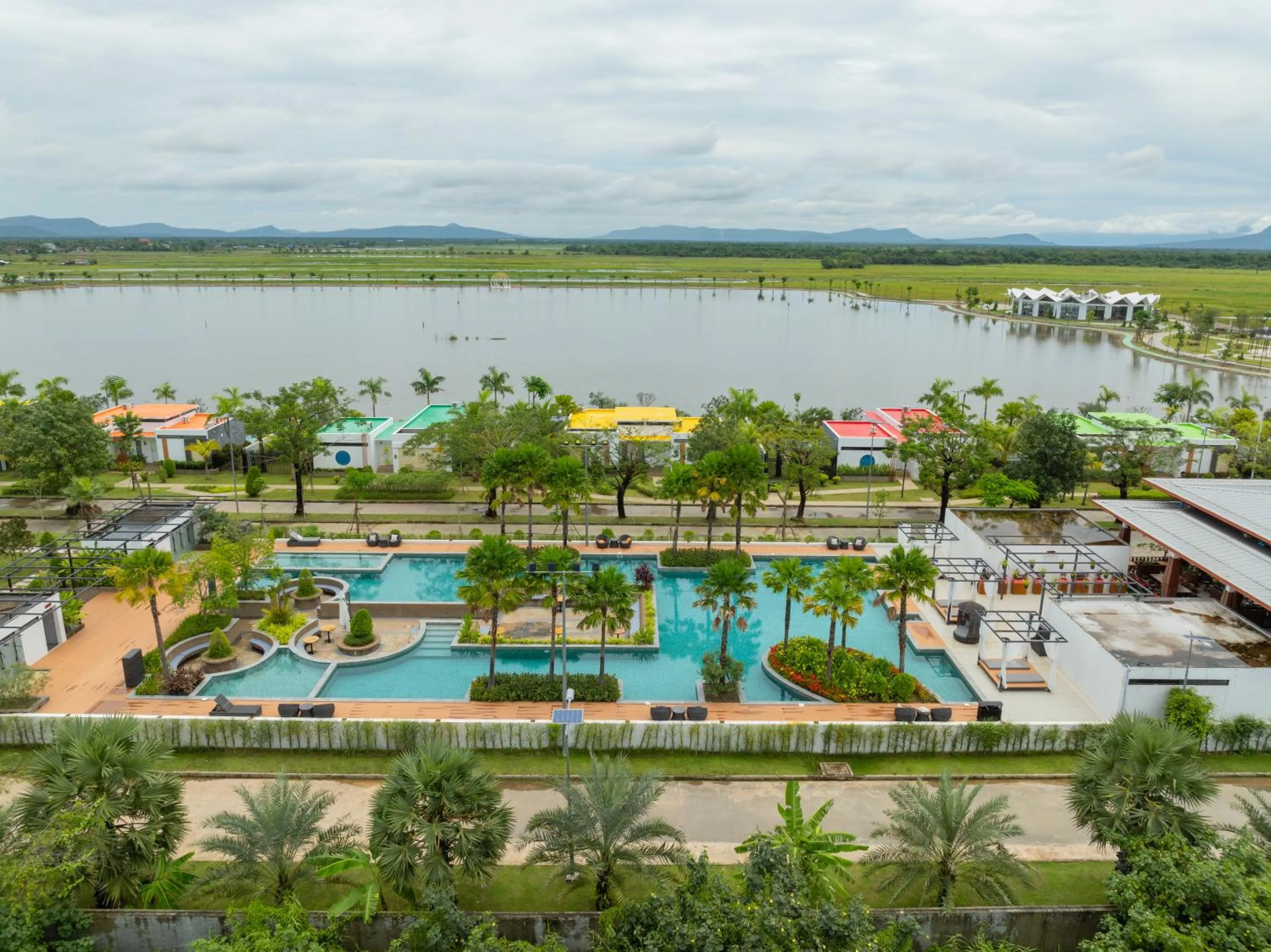 Swimming pool in Wonderland Suites and Resort