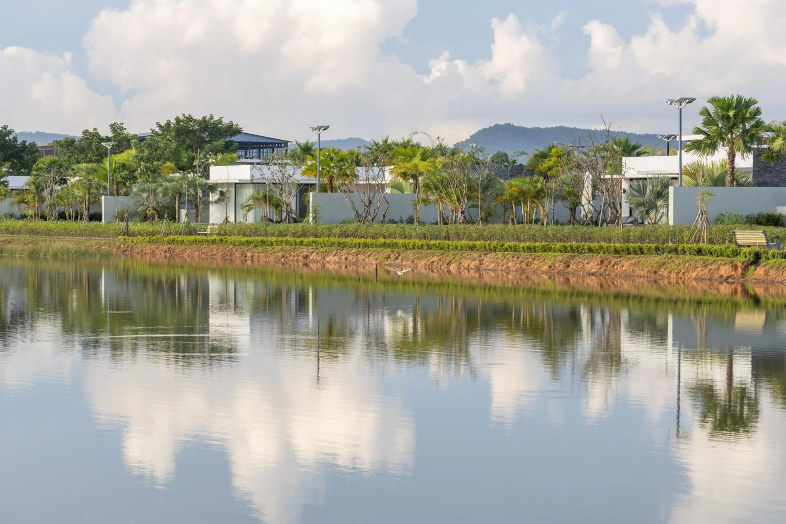 Lake view in Wonderland Suites and Resort