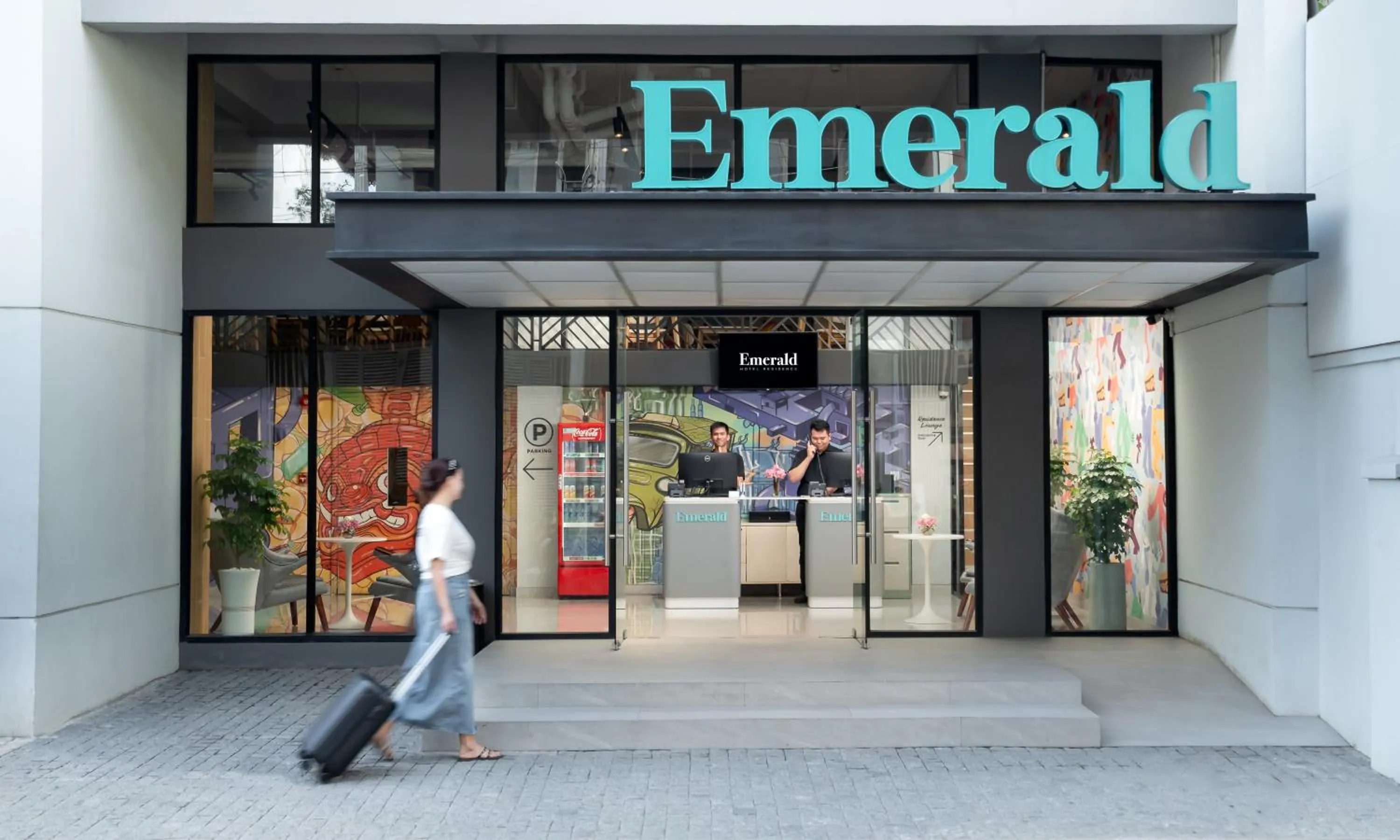 Facade/entrance in Emerald Hotel Residence