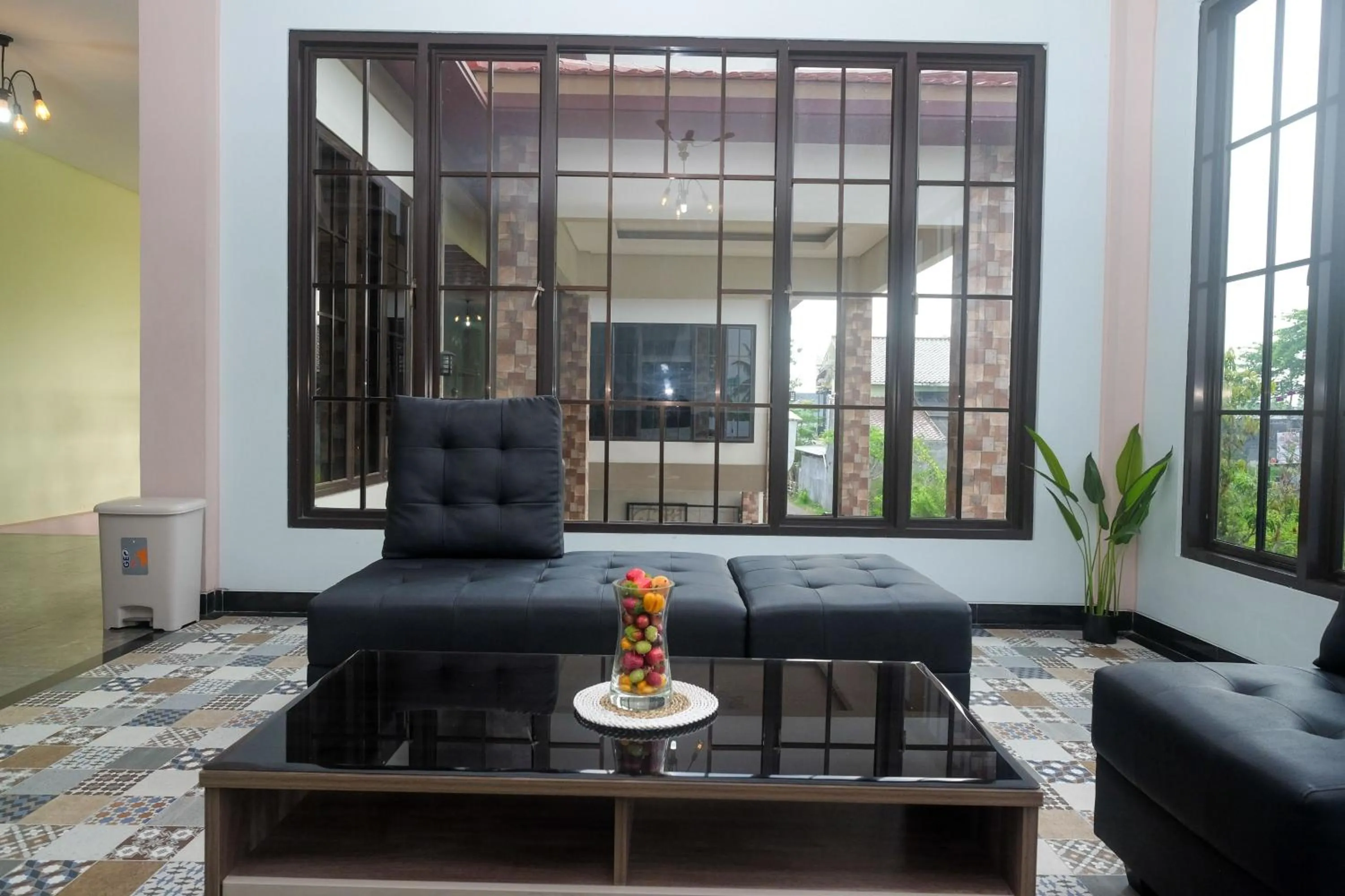 Seating area in Urbanview Grand Lotus Hotel by RedDoorz