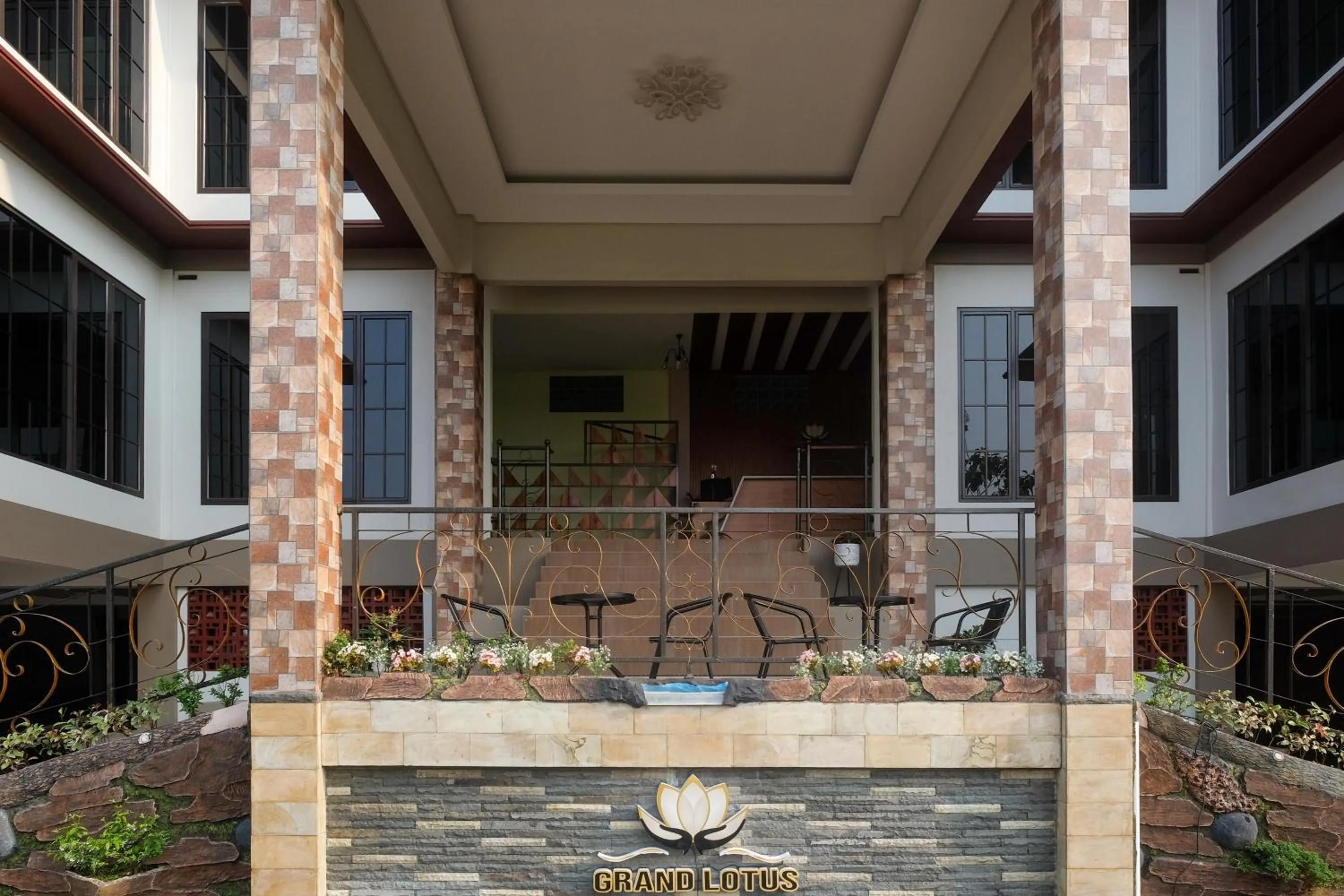 Property building in Urbanview Grand Lotus Hotel by RedDoorz