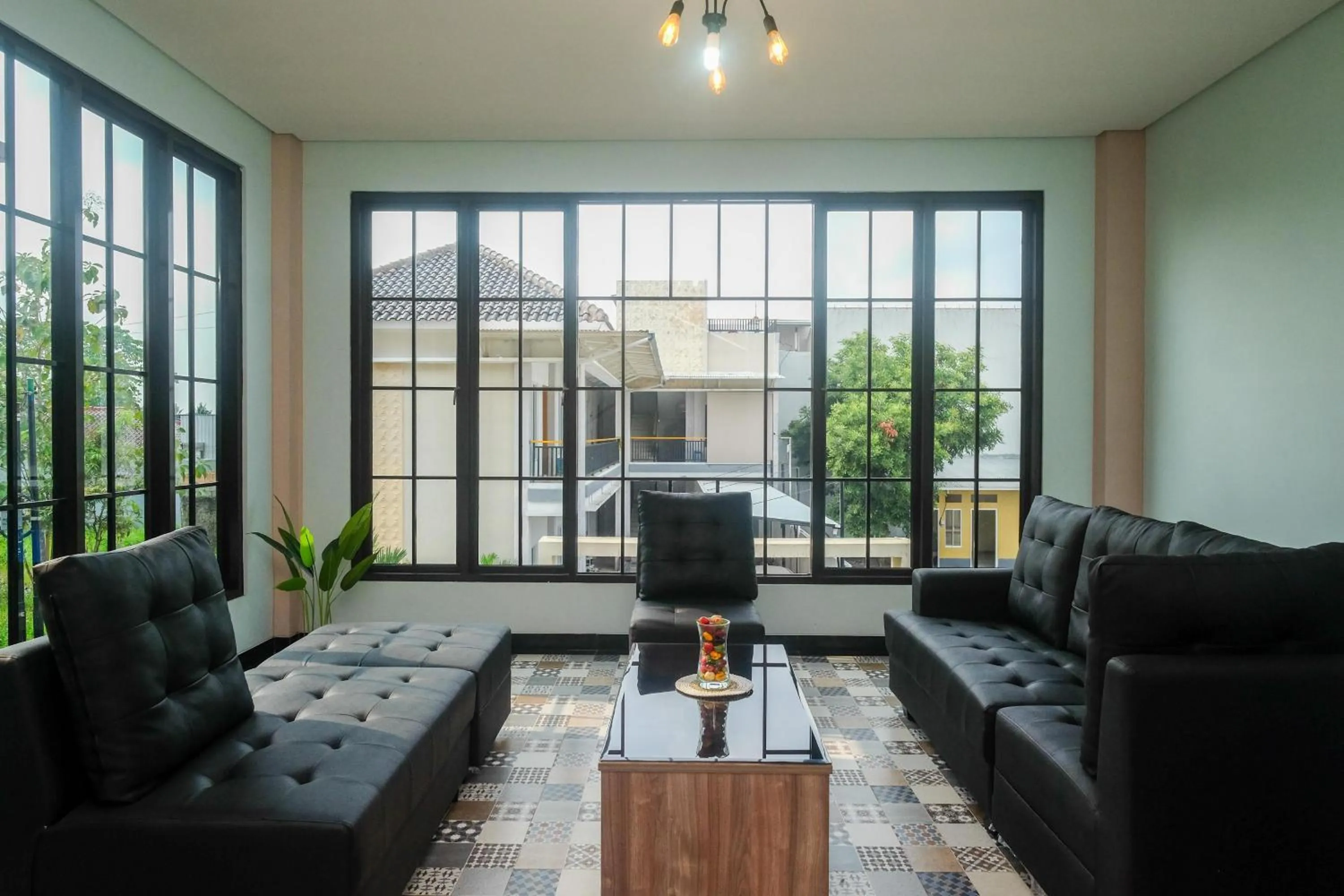 Seating area in Urbanview Grand Lotus Hotel by RedDoorz