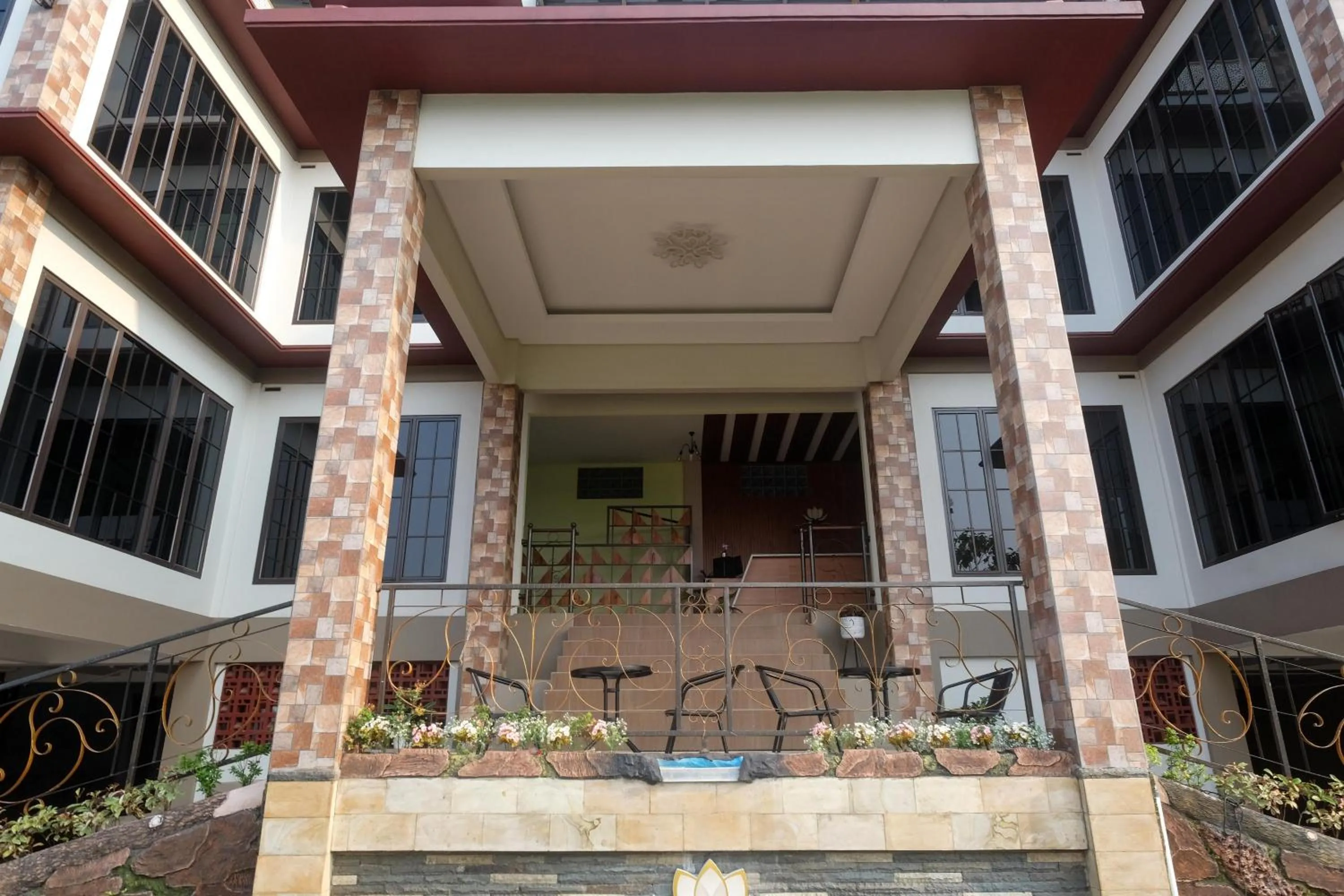 Facade/entrance in Urbanview Grand Lotus Hotel by RedDoorz