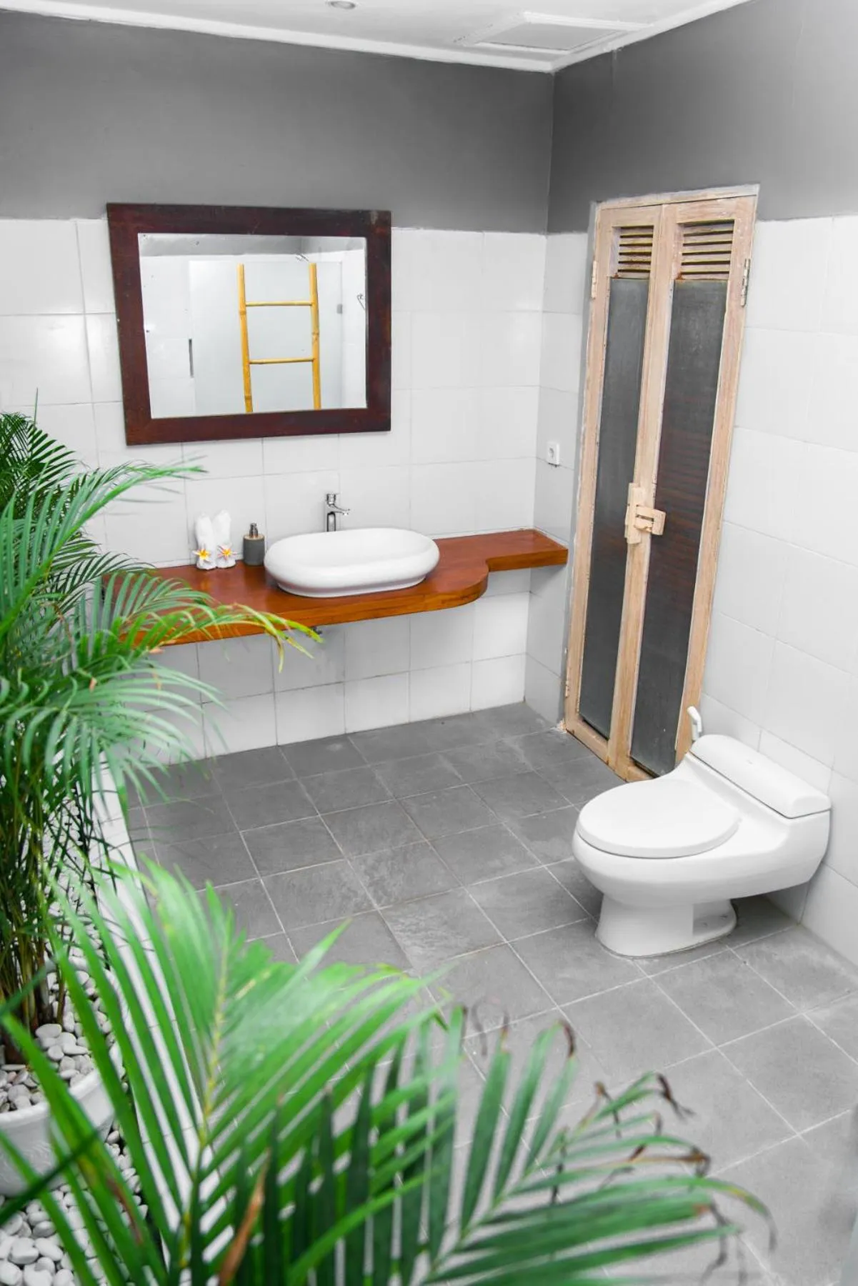 Toilet in Bali Invest Living