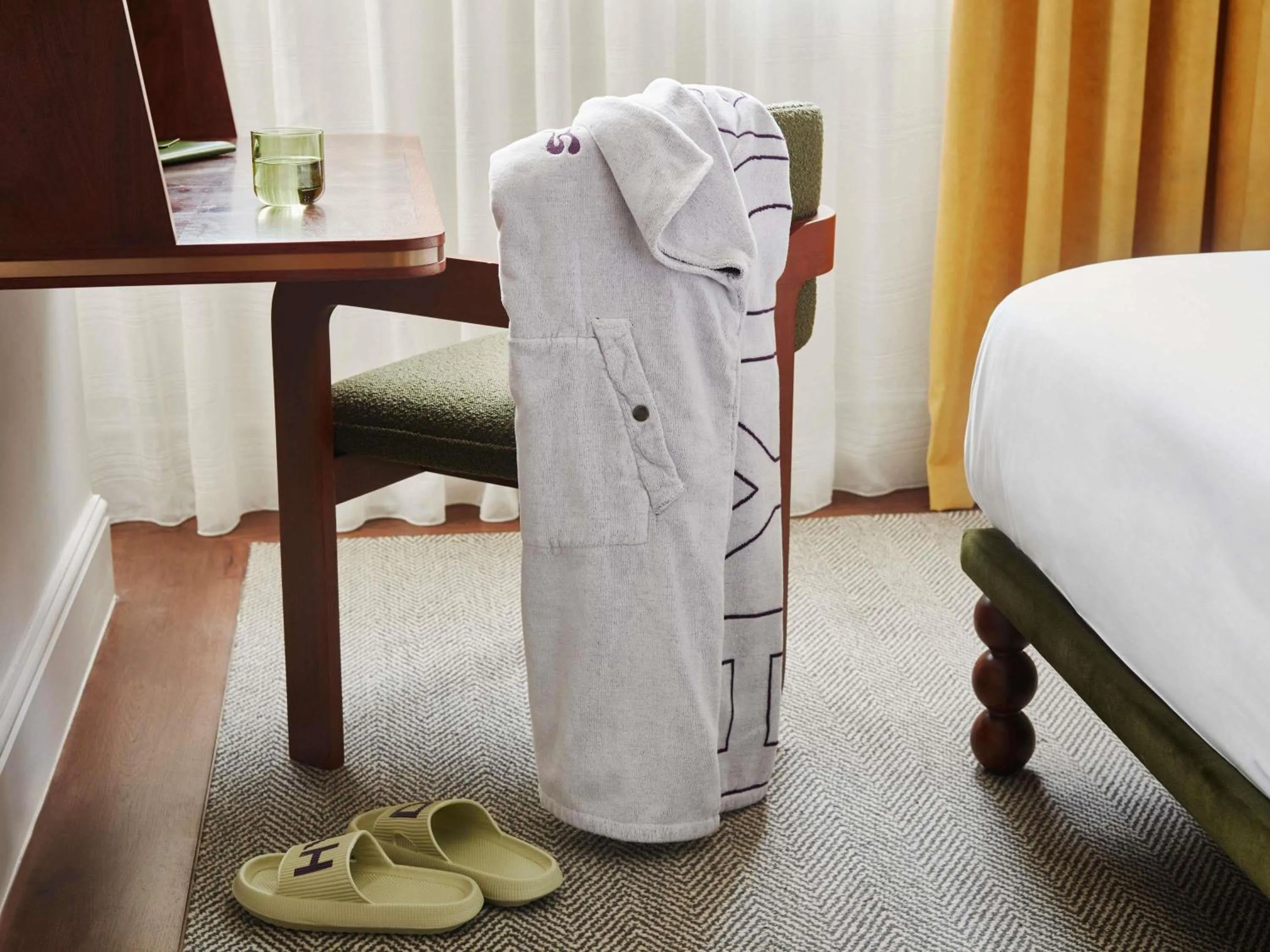 Bedroom, Bed in Hyde London City - St Paul's