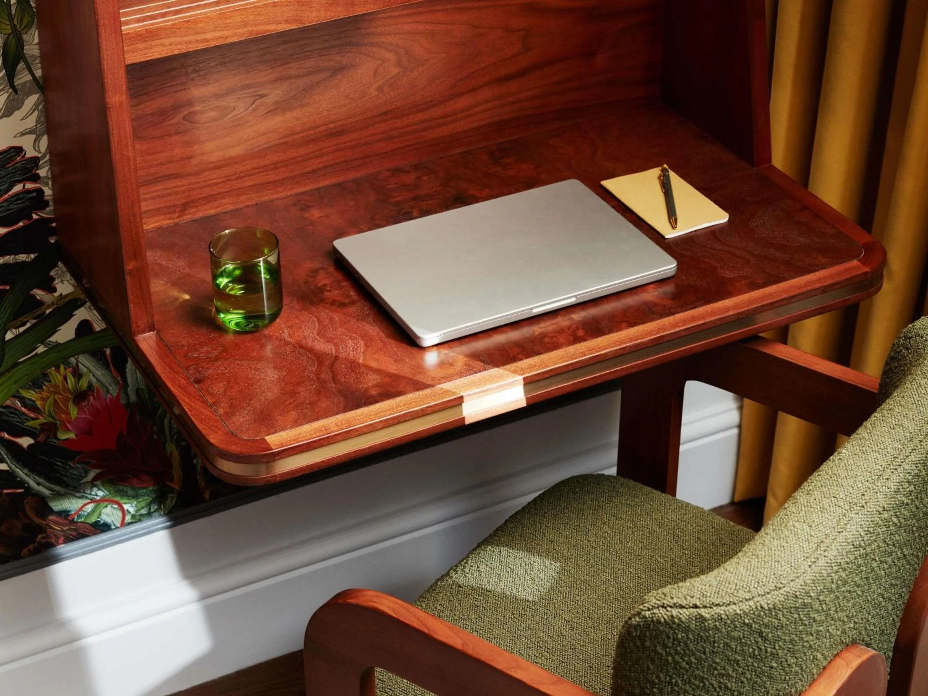 Bedroom in Hyde London City - St Paul's