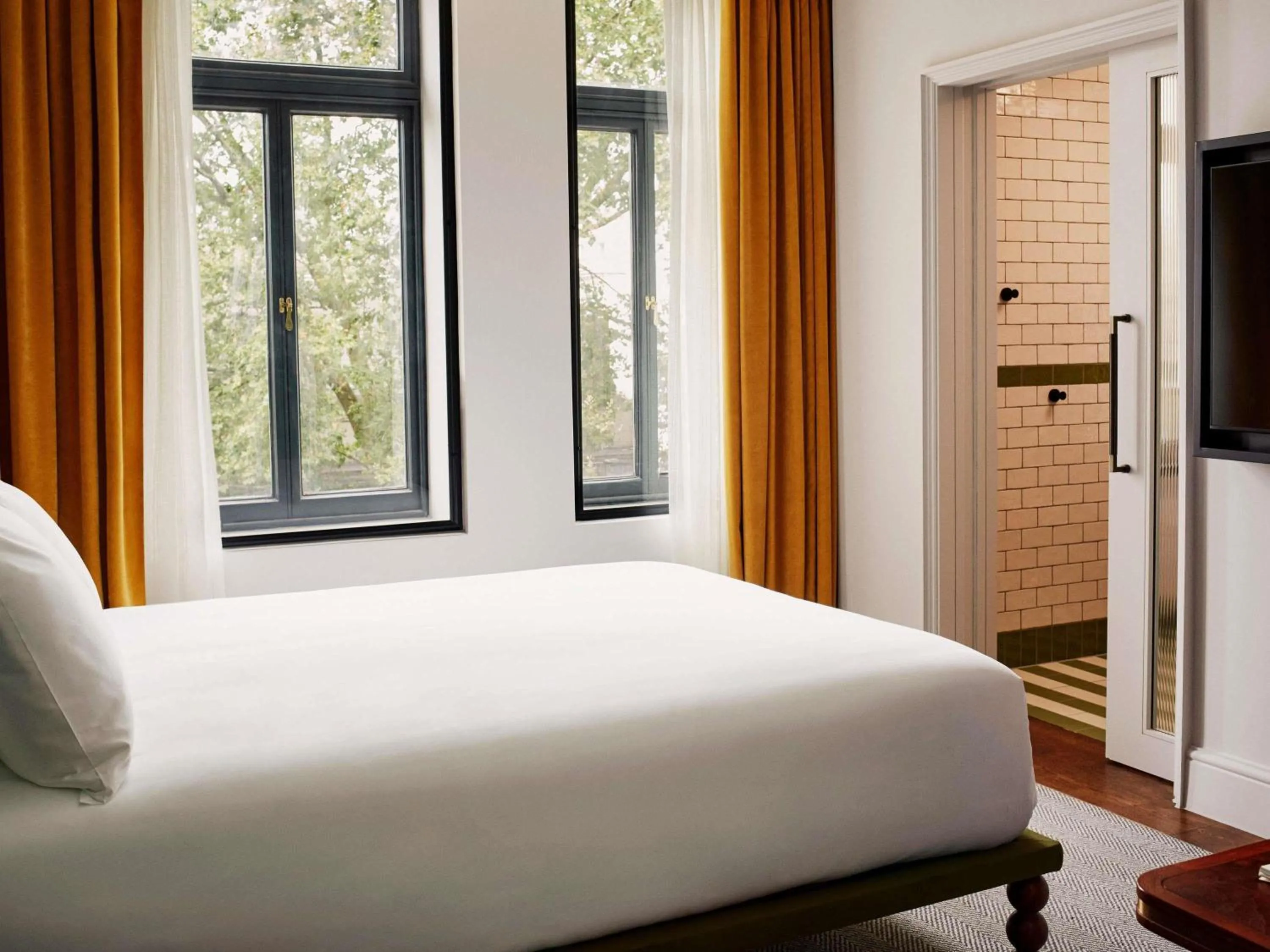 Bedroom, Bed in Hyde London City - St Paul's