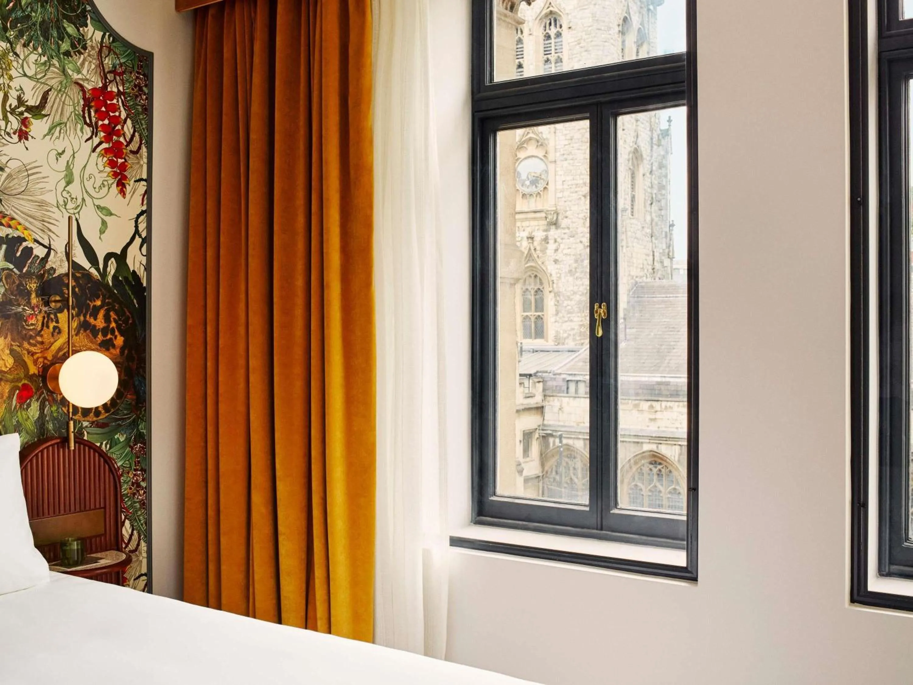 Bedroom, Bed in Hyde London City - St Paul's