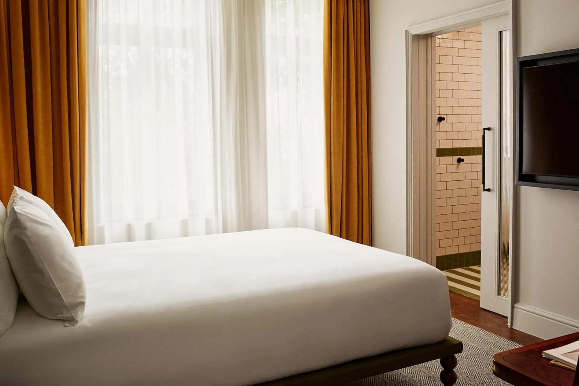 Bedroom, Bed in Hyde London City - St Paul's