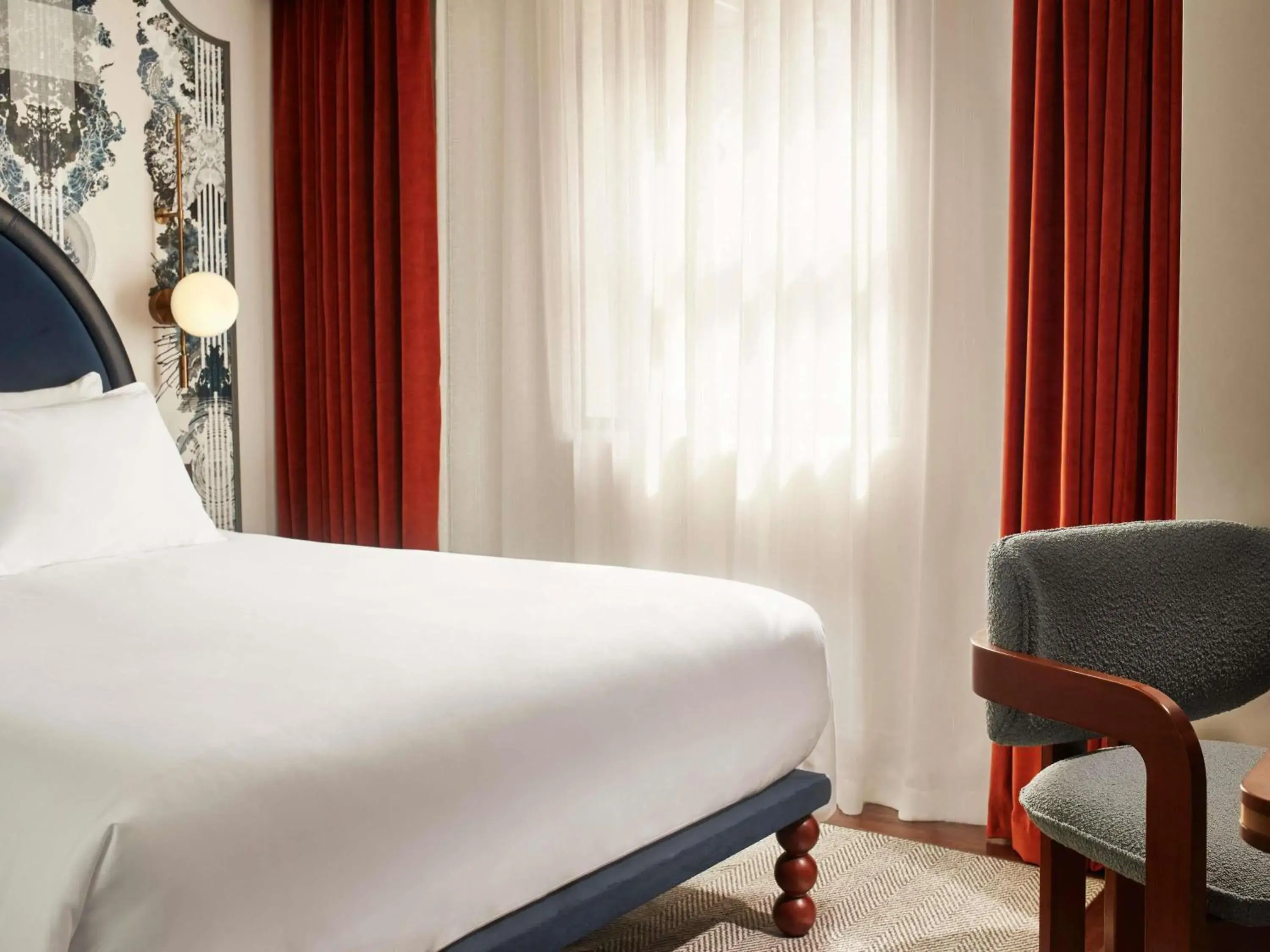 General Admission with more space in Hyde London City - St Paul's General Admission with more space in Hyde London City - St Paul's