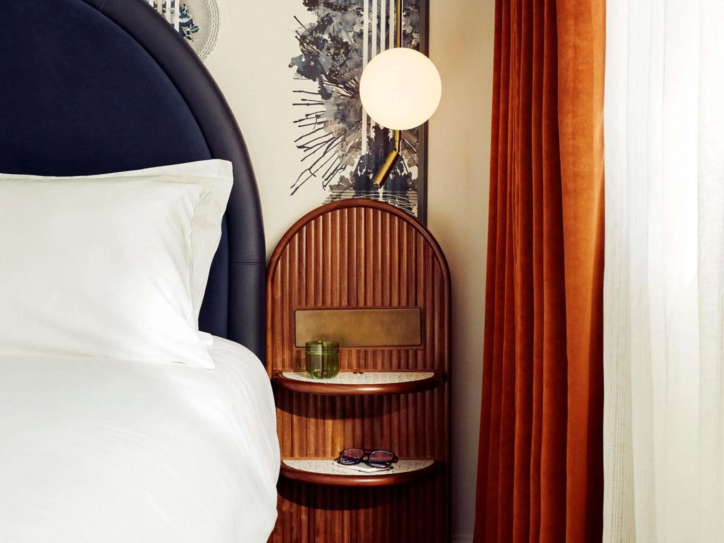 Bedroom, Bed in Hyde London City - St Paul's