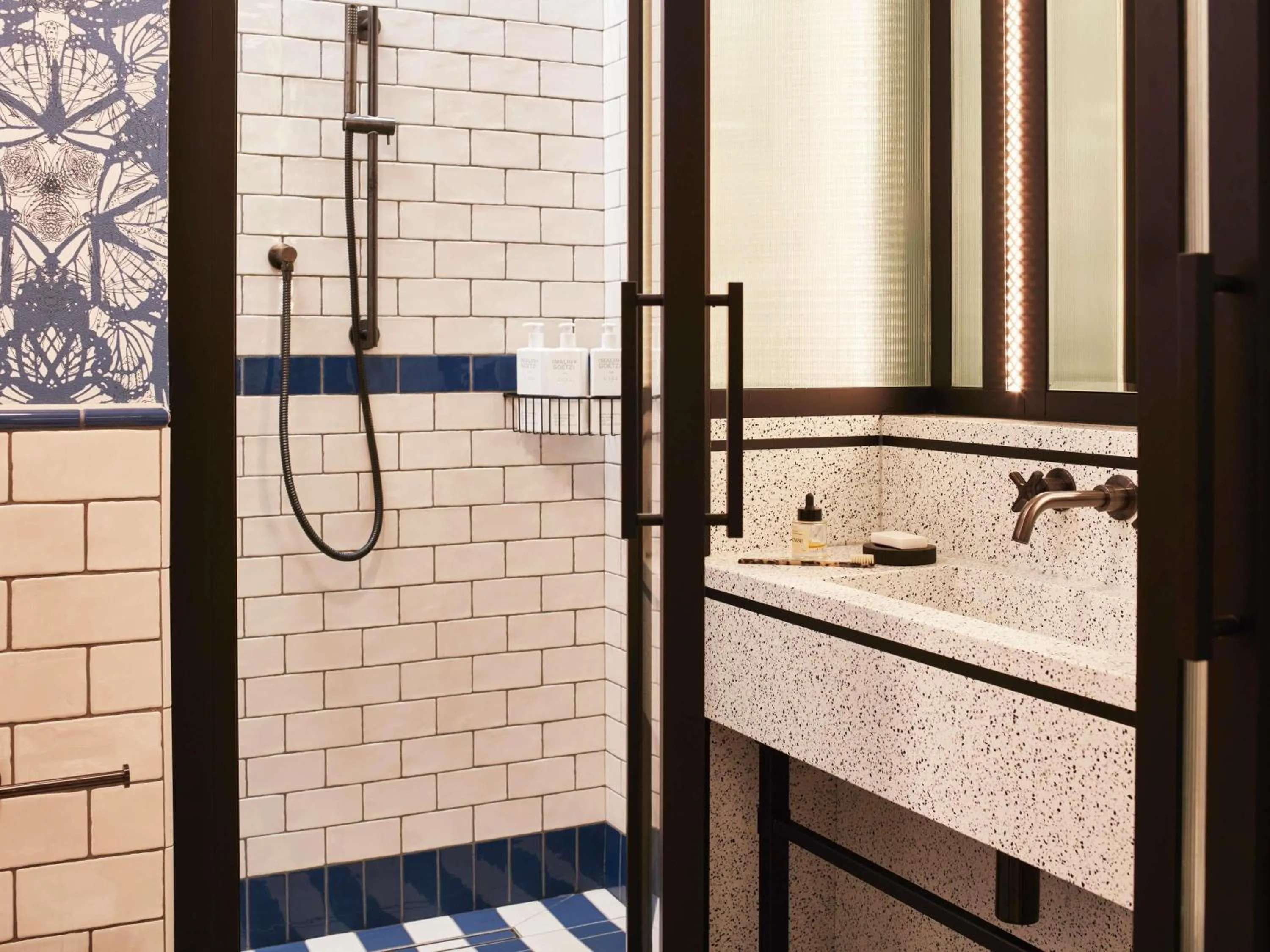 Bedroom in Hyde London City - St Paul's