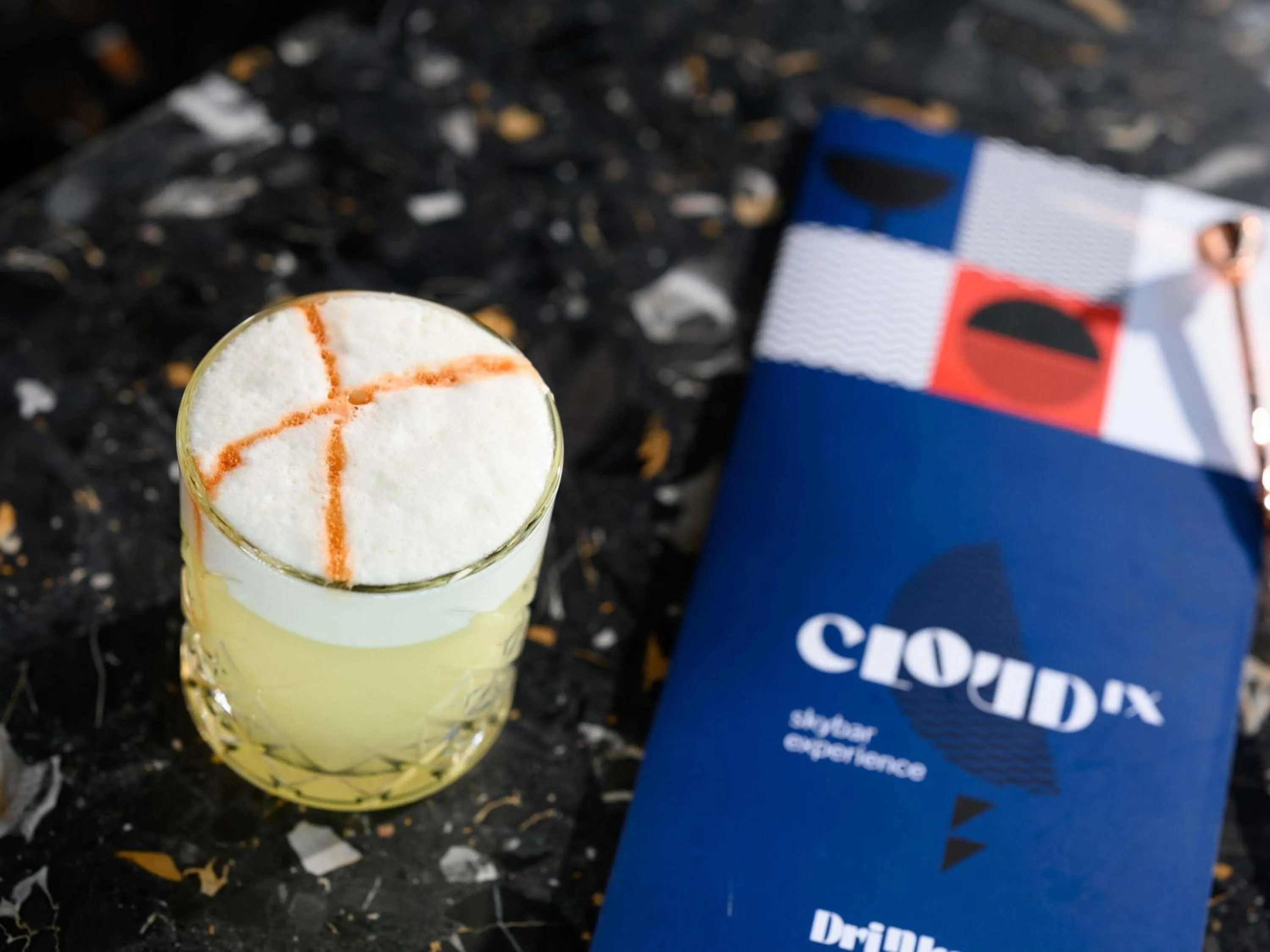 Lounge or bar in TRIBE Budapest Stadium