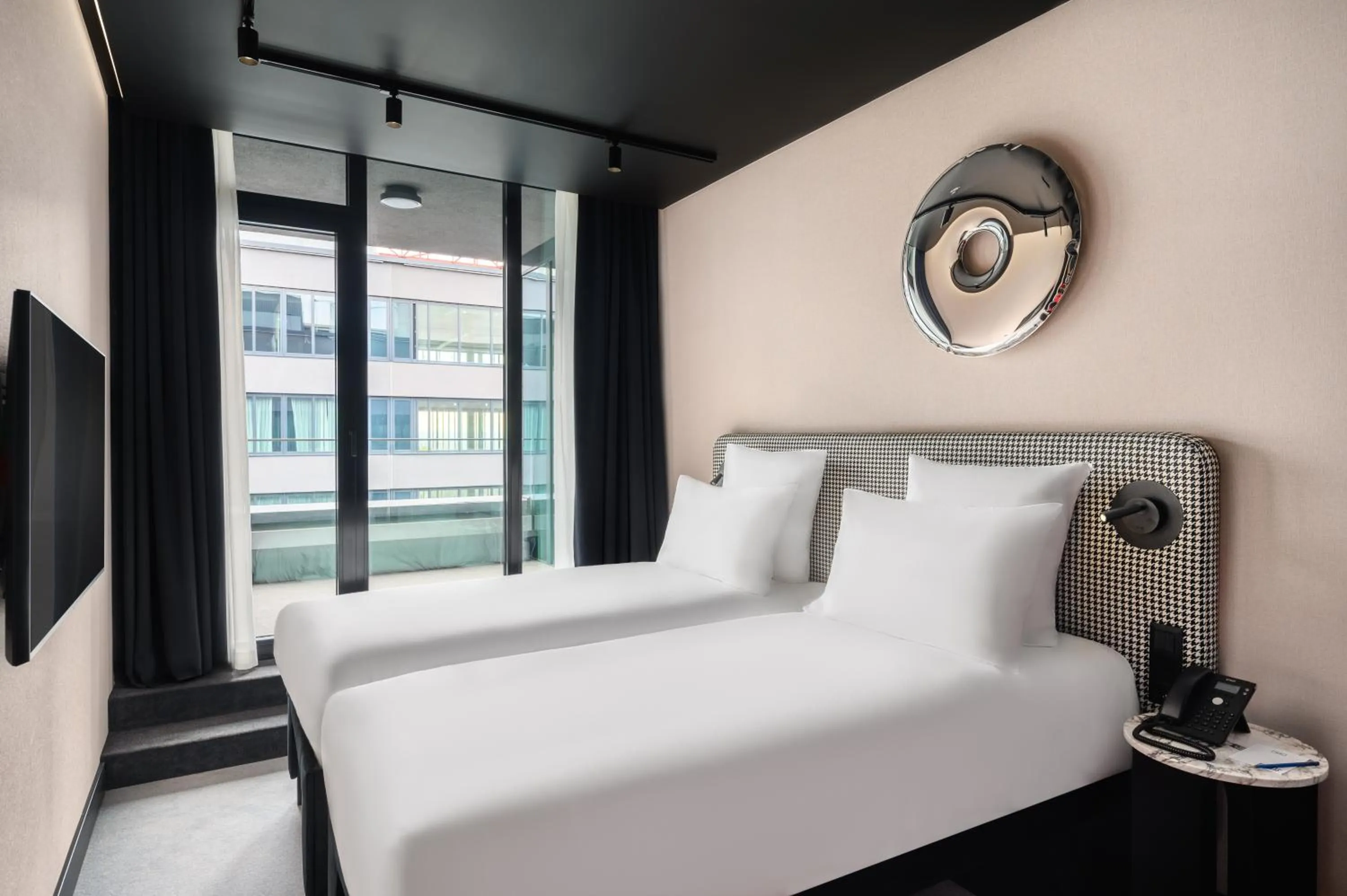 Bed in TRIBE Budapest Stadium