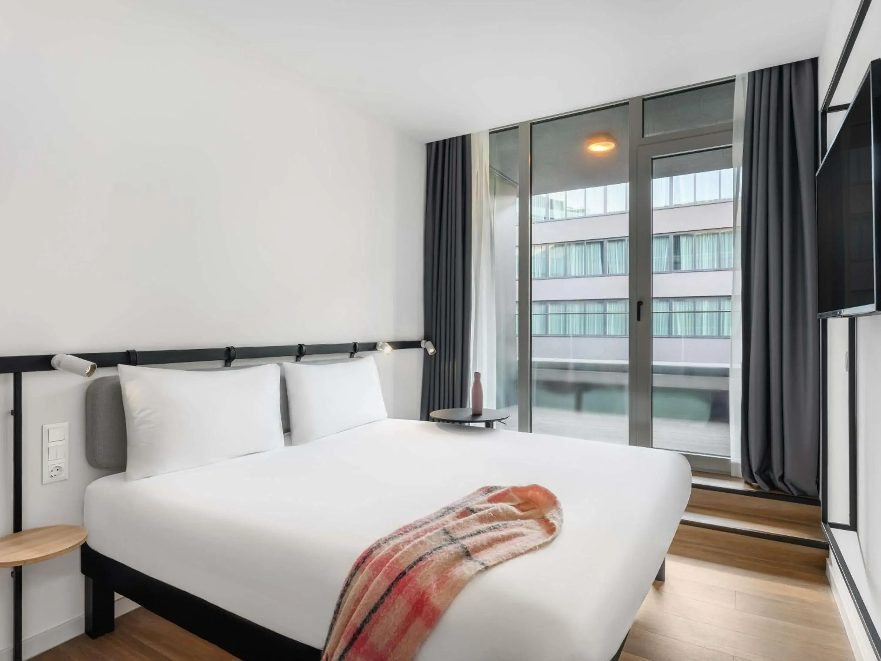 Standard Double Room with Balcony in ibis Budapest Stadium Standard Double Room with Balcony in ibis Budapest Stadium