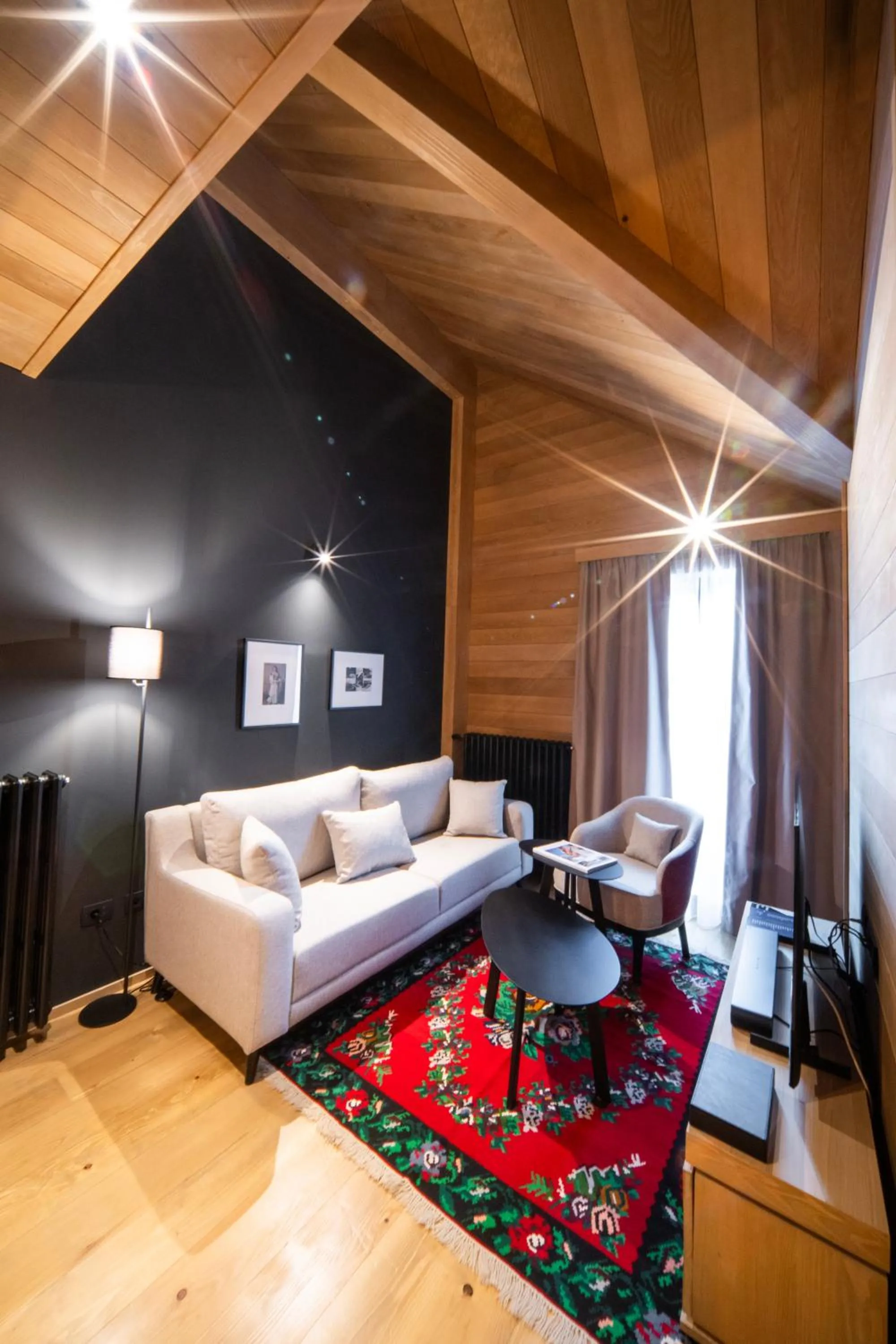 Living room, Bed in Swissôtel Resort Kolasin