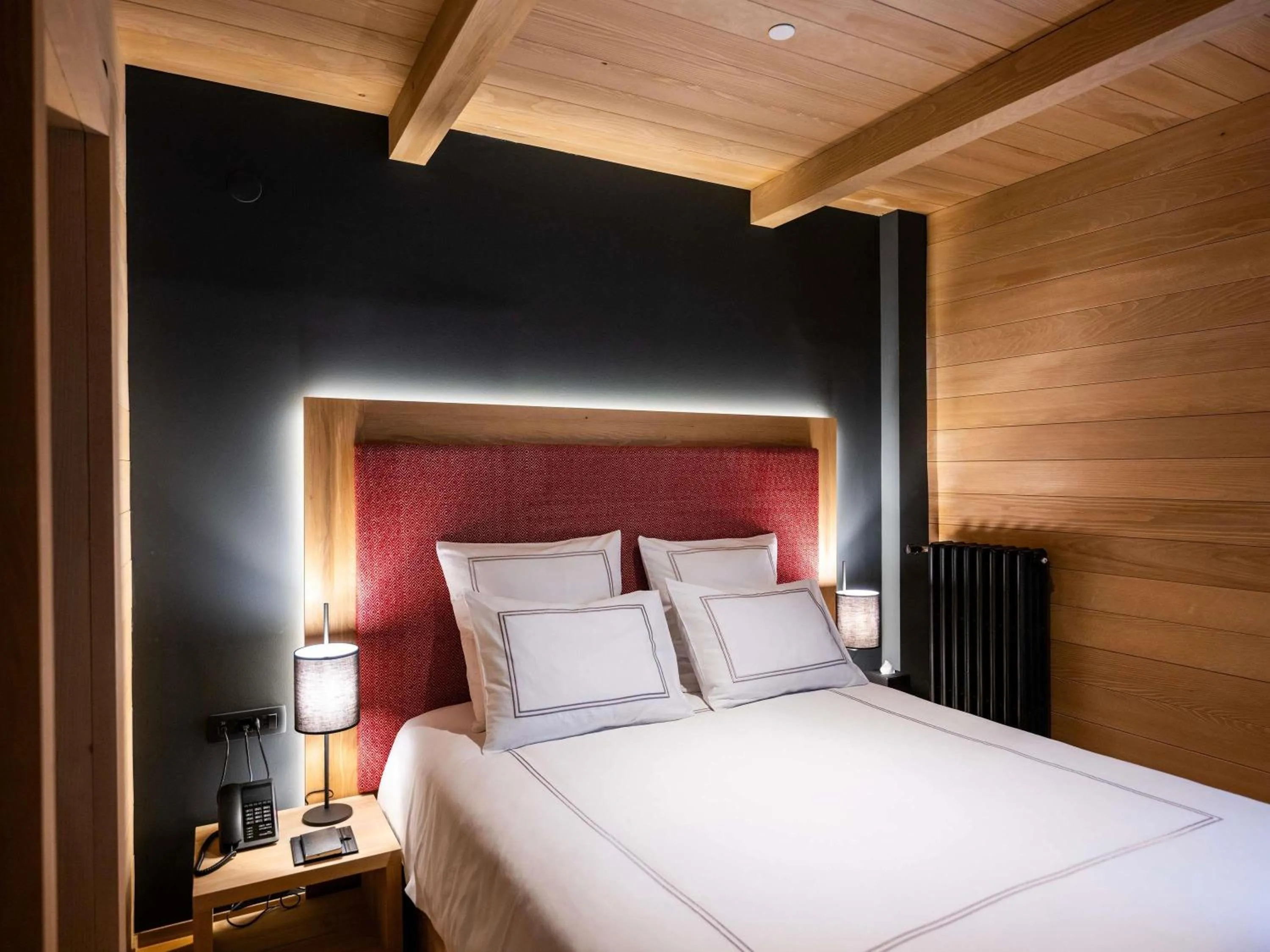 Bedroom, Bed in Swissôtel Resort Kolasin