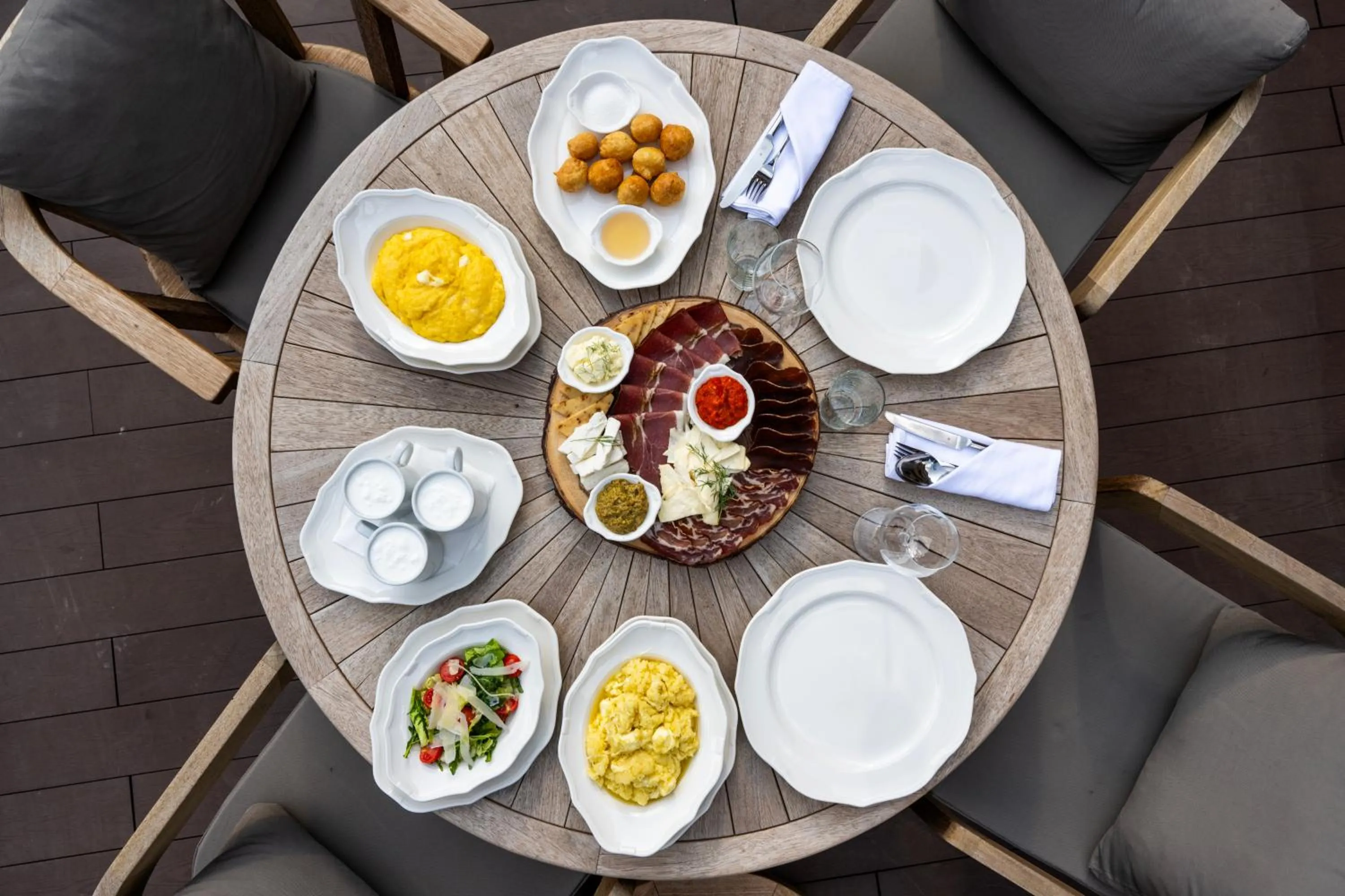 Restaurant/places to eat in Swissôtel Resort Kolasin