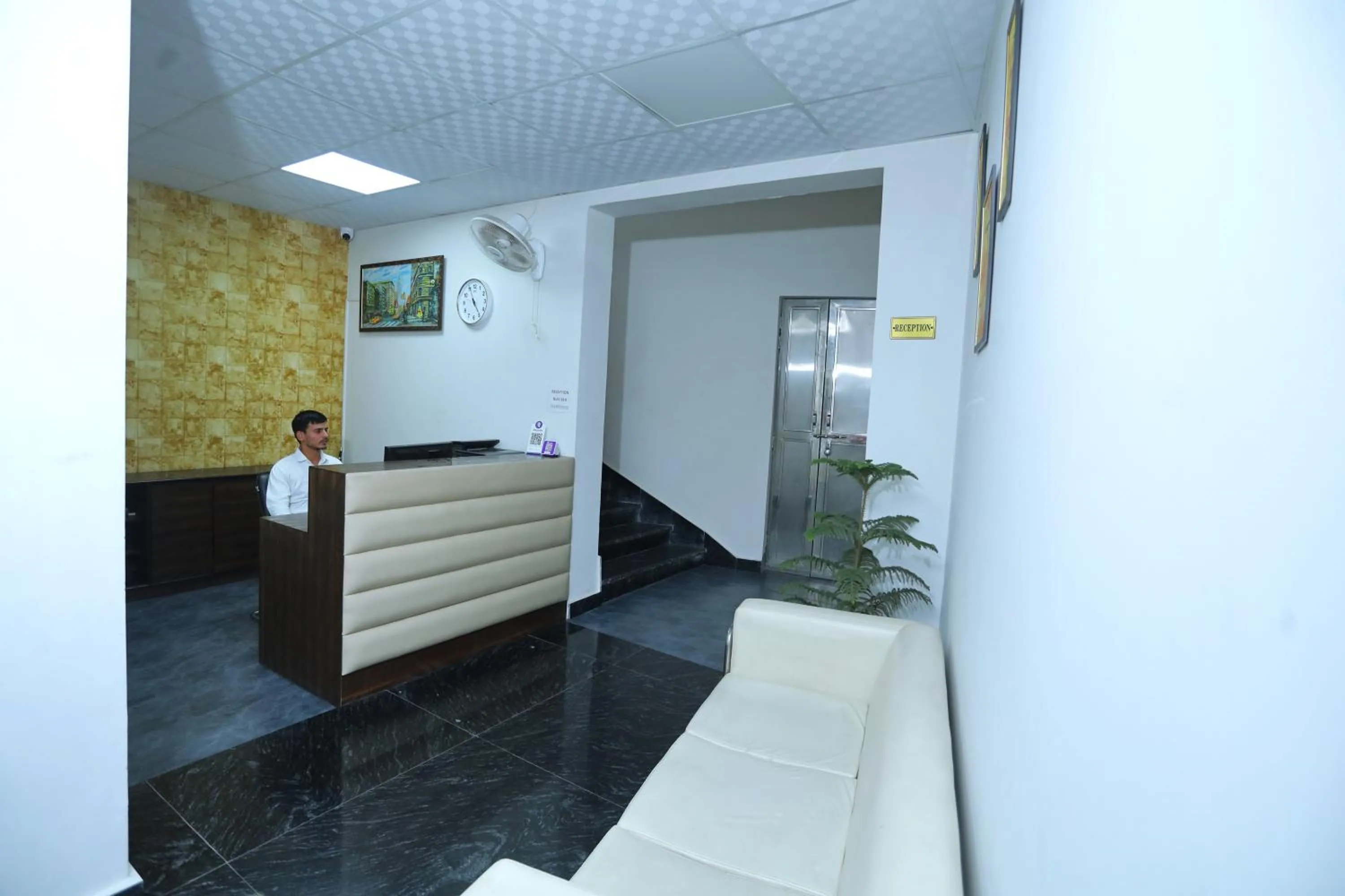 Lobby or reception in Raghav inn