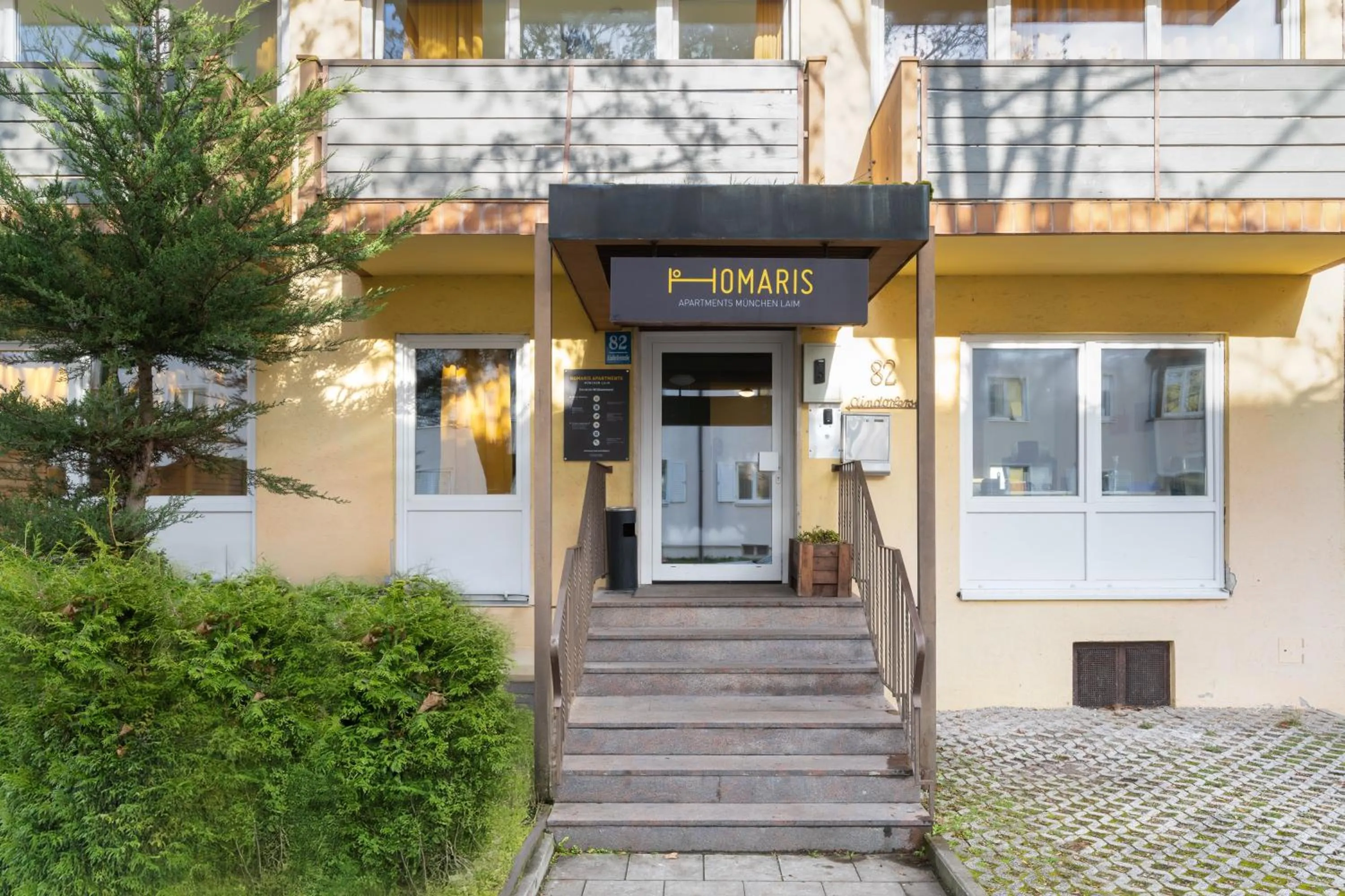 Property building in Homaris Apartments München Laim