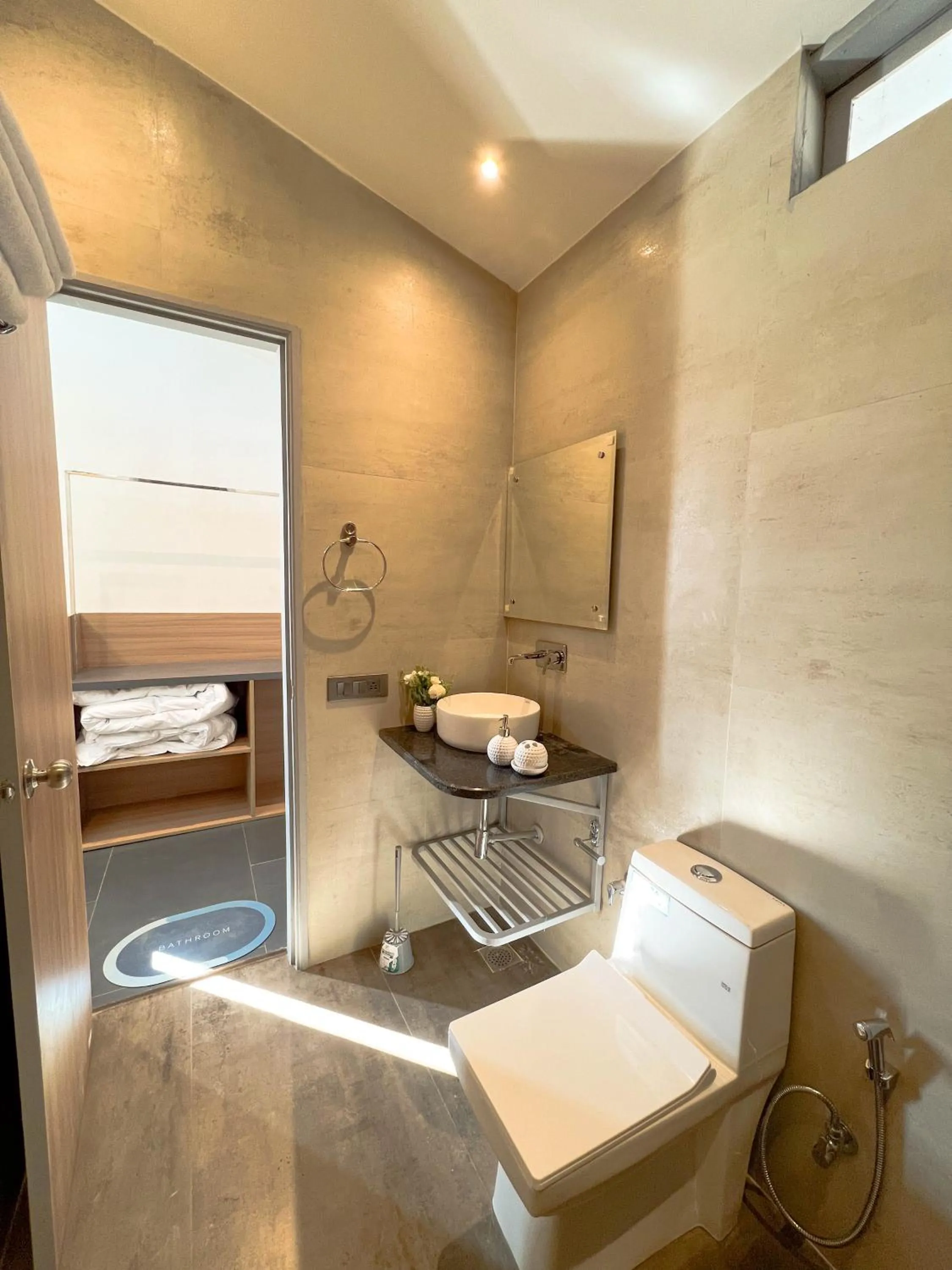 Bathroom in Bir Valley Retreat