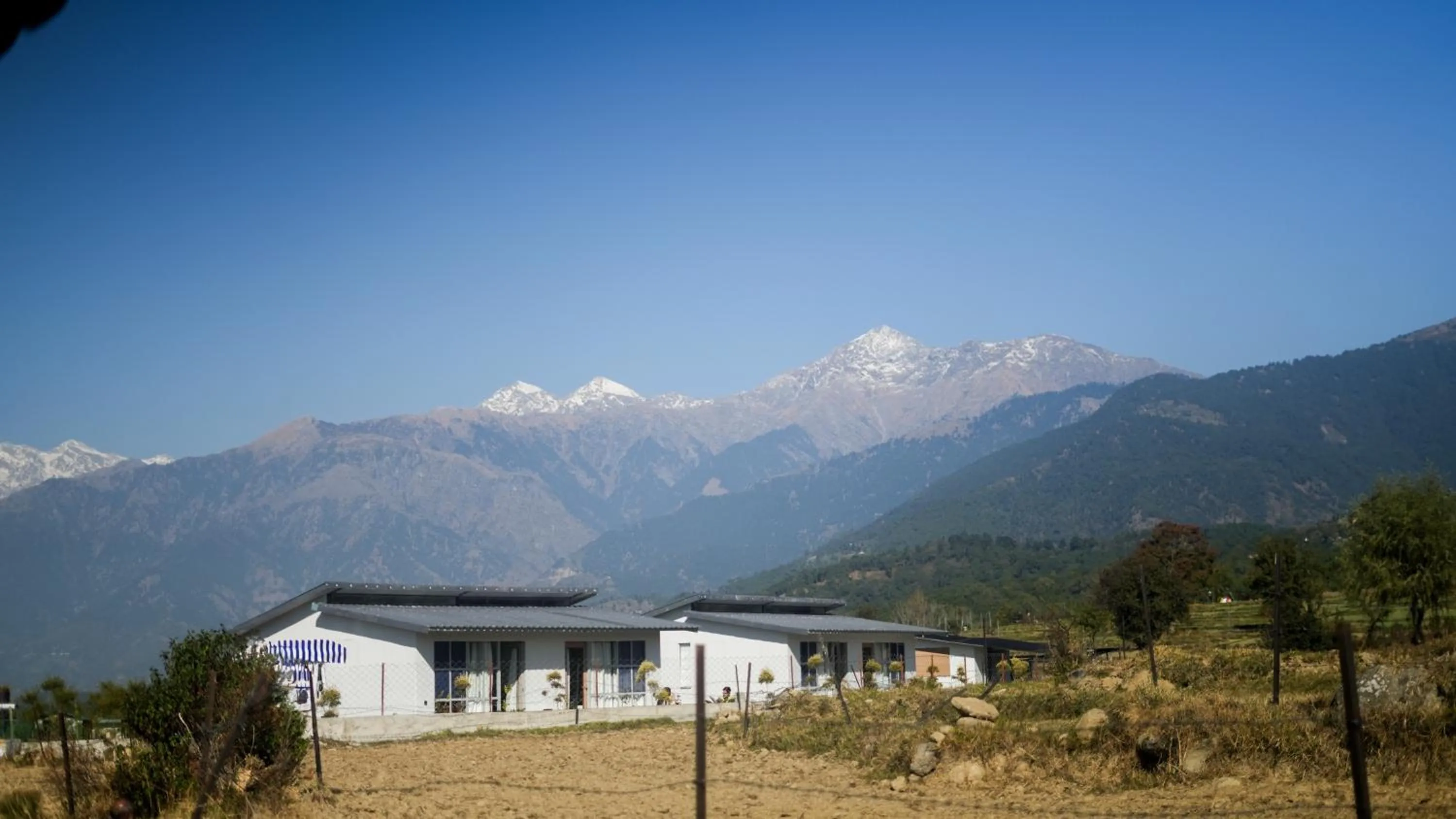 Property building in Bir Valley Retreat