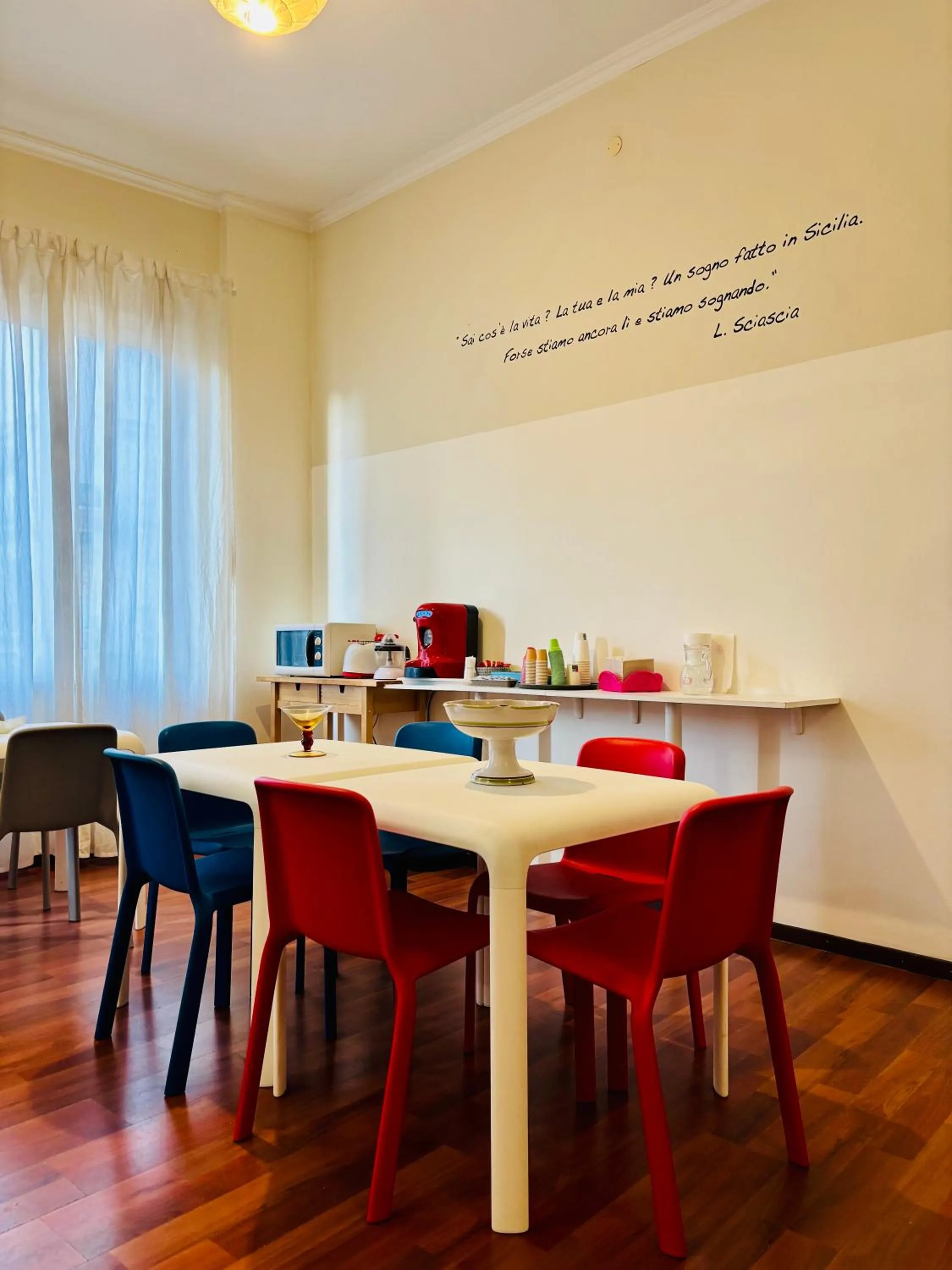 Living room in Castelnuovo Rooms #Politeama