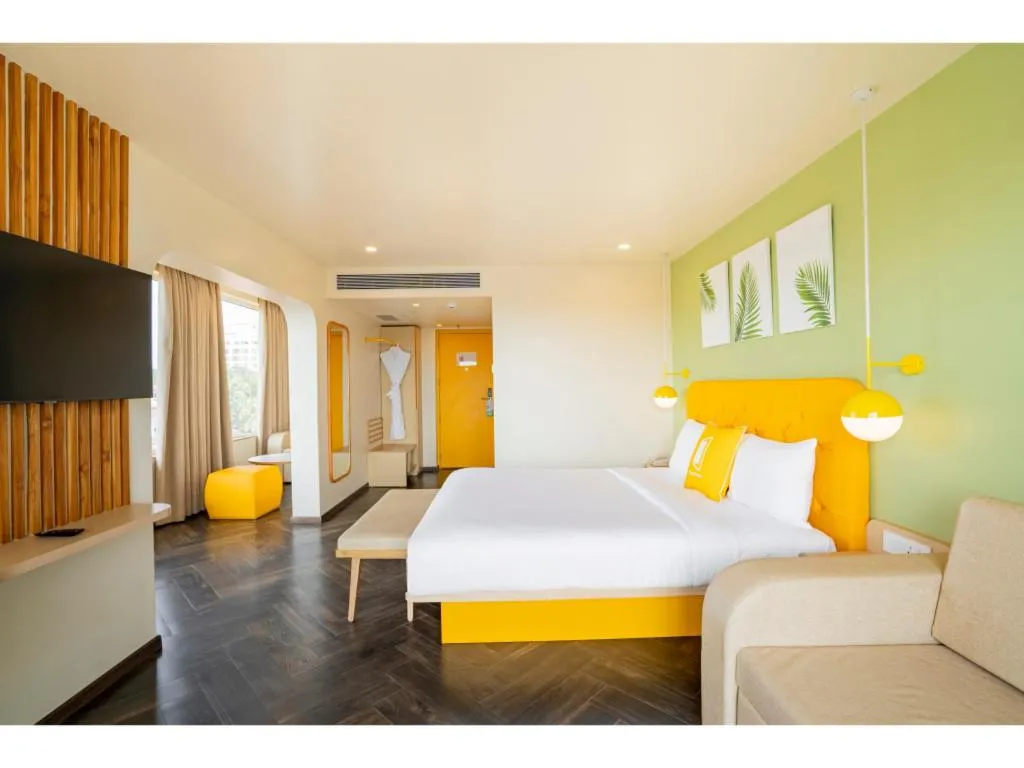 Bedroom, Bed in Bloom Hotel - Dona Paula