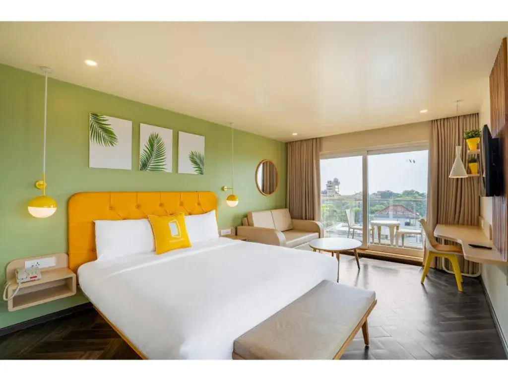 Signature Suite - single occupancy in Bloom Hotel - Dona Paula Signature Suite - single occupancy in Bloom Hotel - Dona Paula