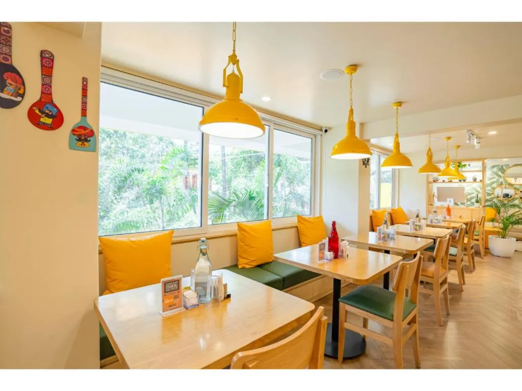 Restaurant/places to eat in Bloom Hotel - Dona Paula