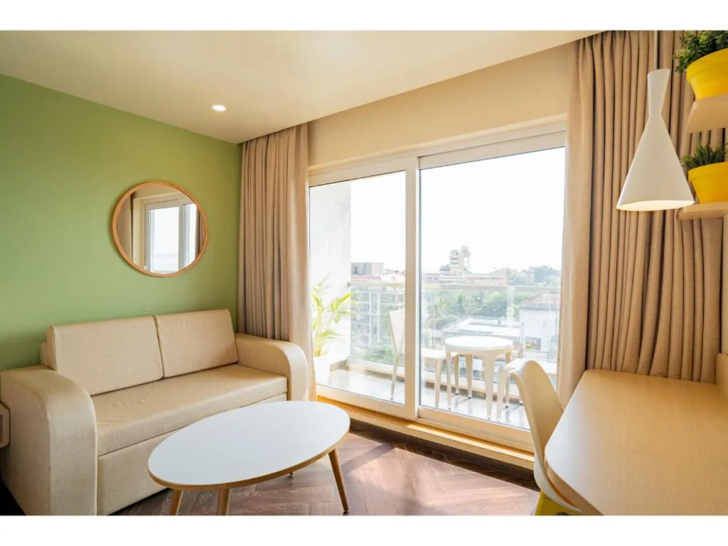 Bed in Bloom Hotel - Dona Paula