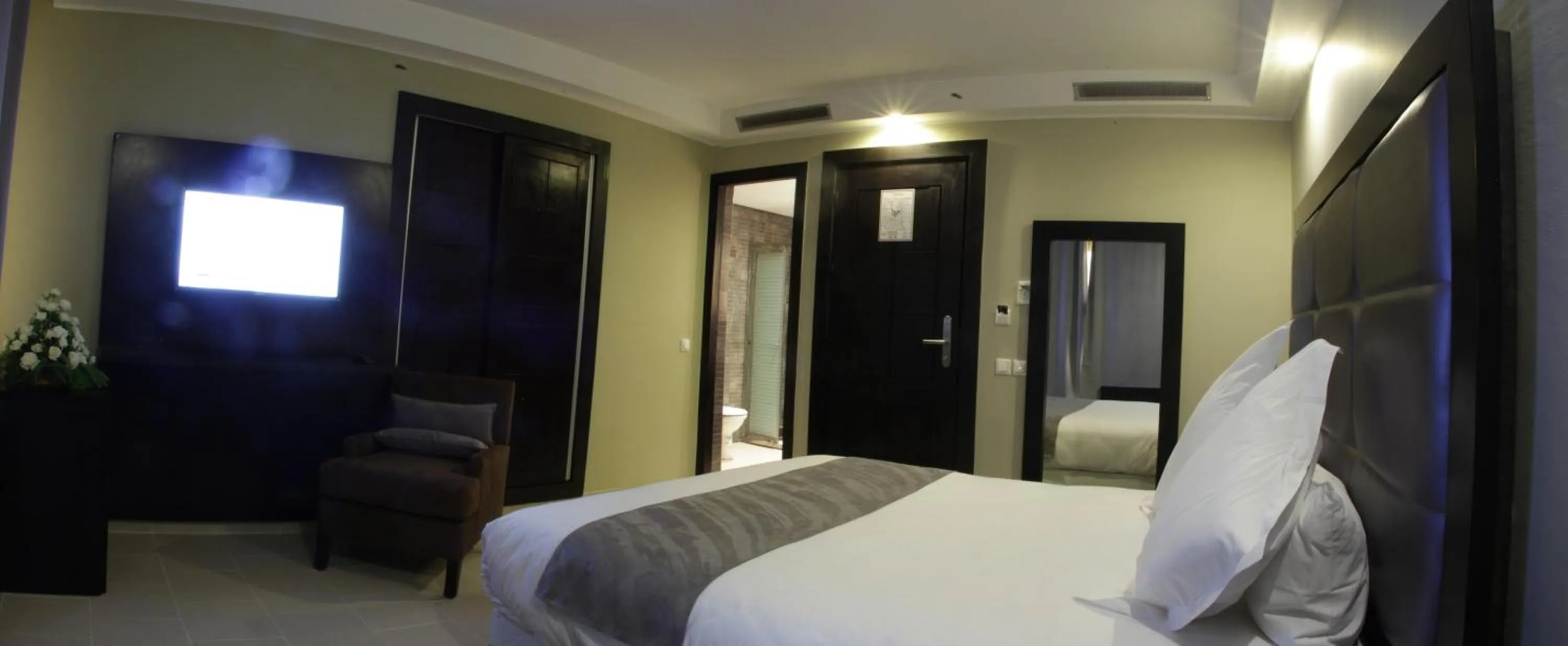 Photo of the whole room, Bed in Tempoo Hotel Marrakech City Centre Adults Only