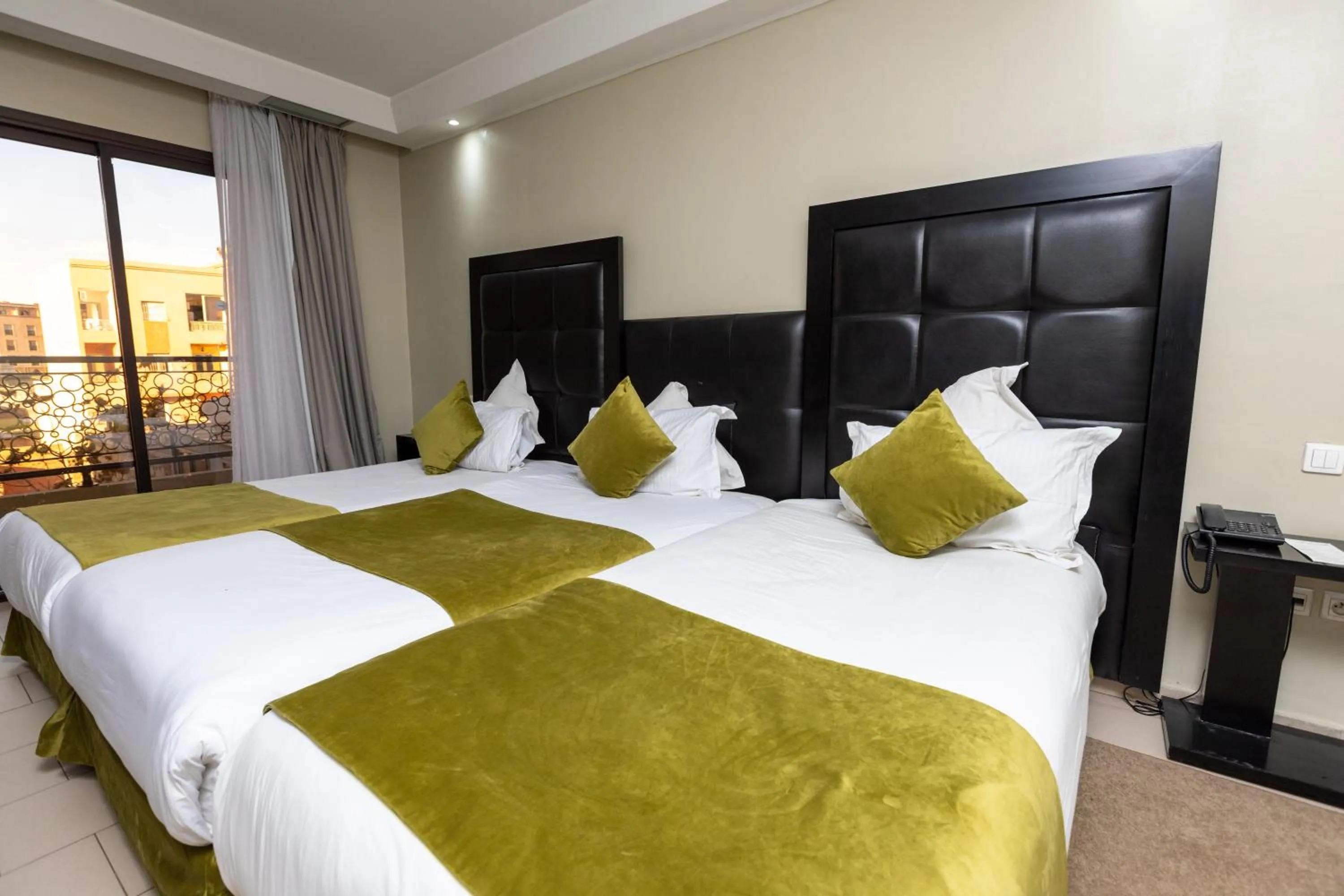Bed in Tempoo Hotel Marrakech City Centre Adults Only