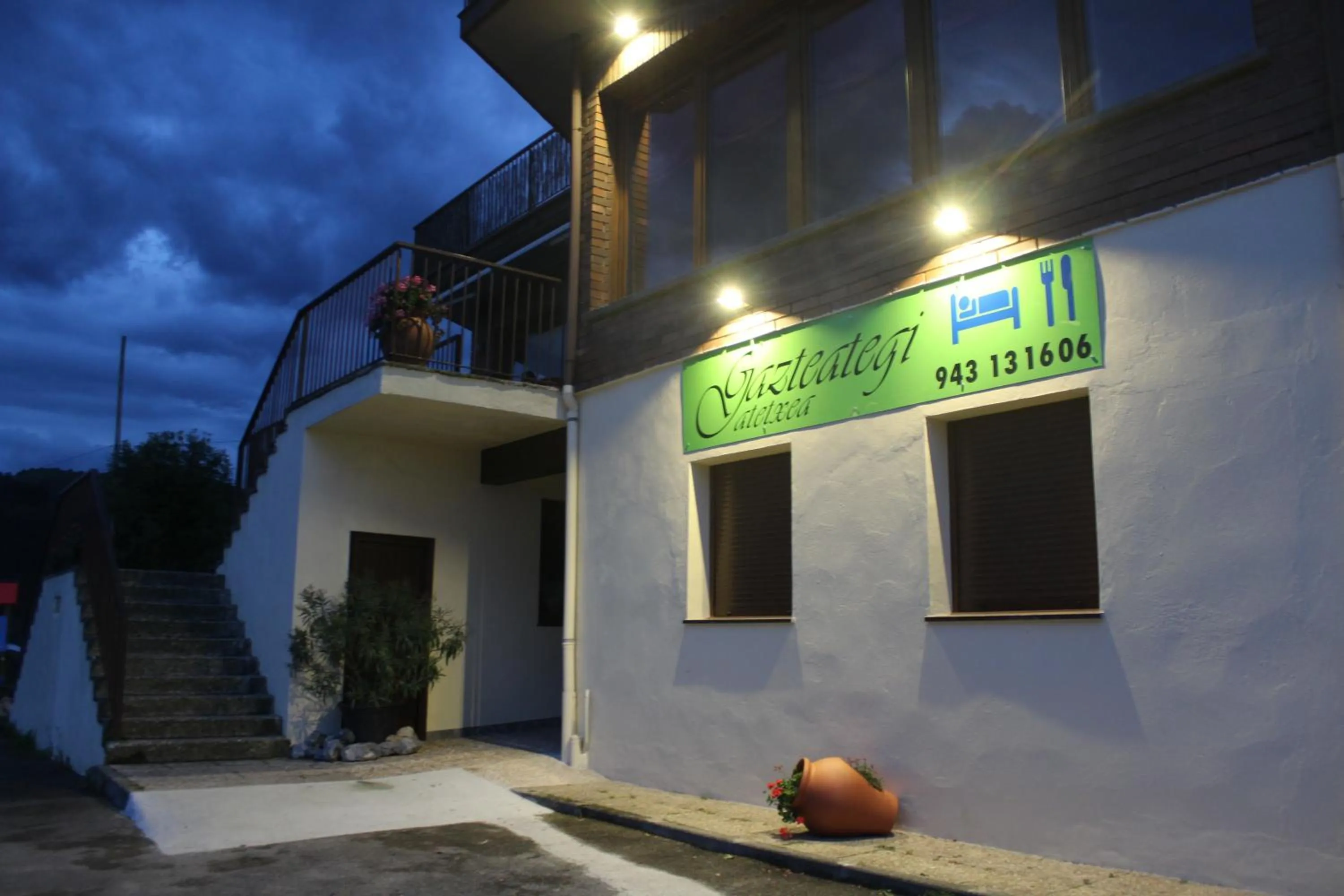 Facade/entrance in Gazteategi