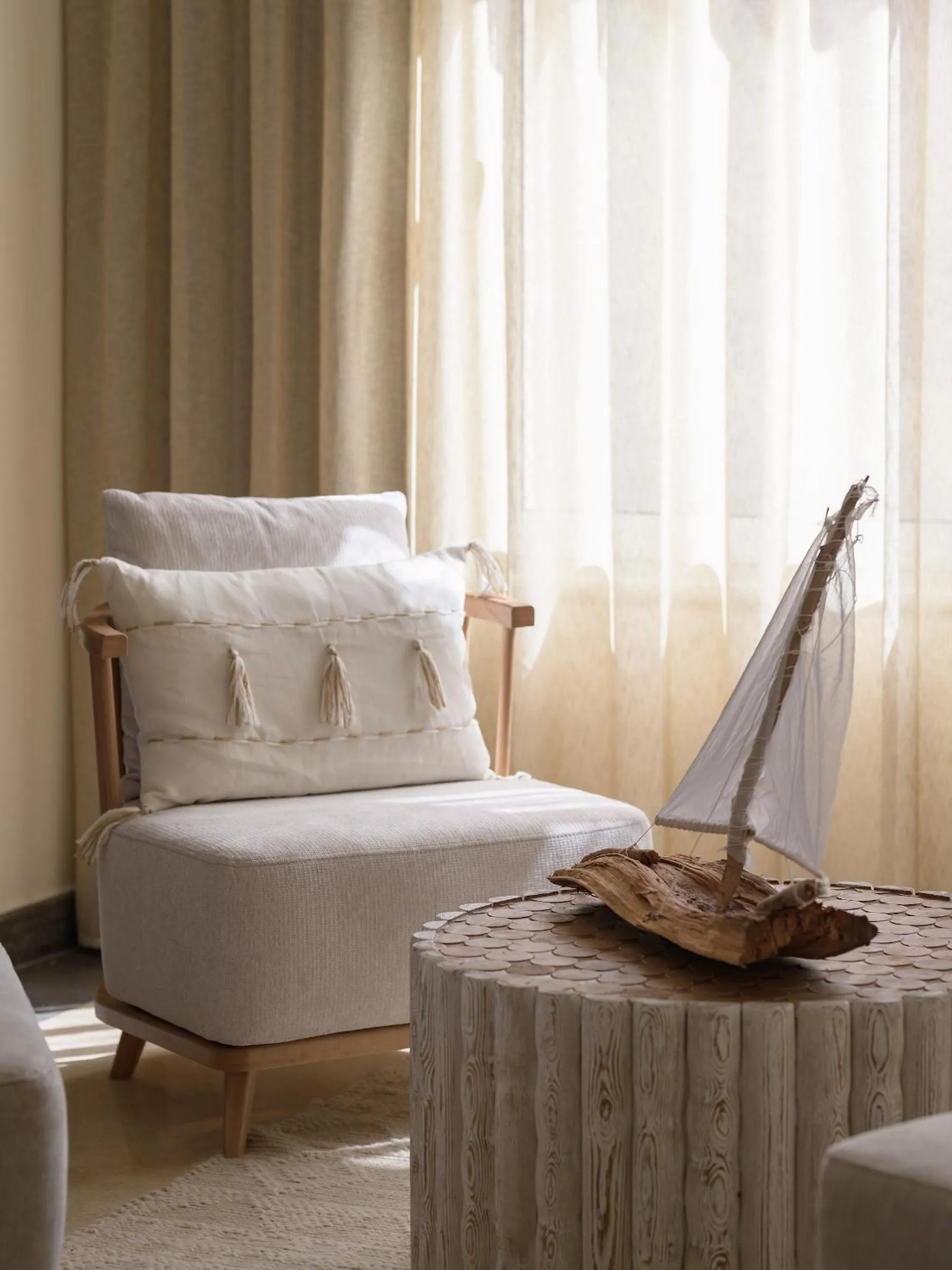 Seating area, Bed in The Zen Wellness Resort