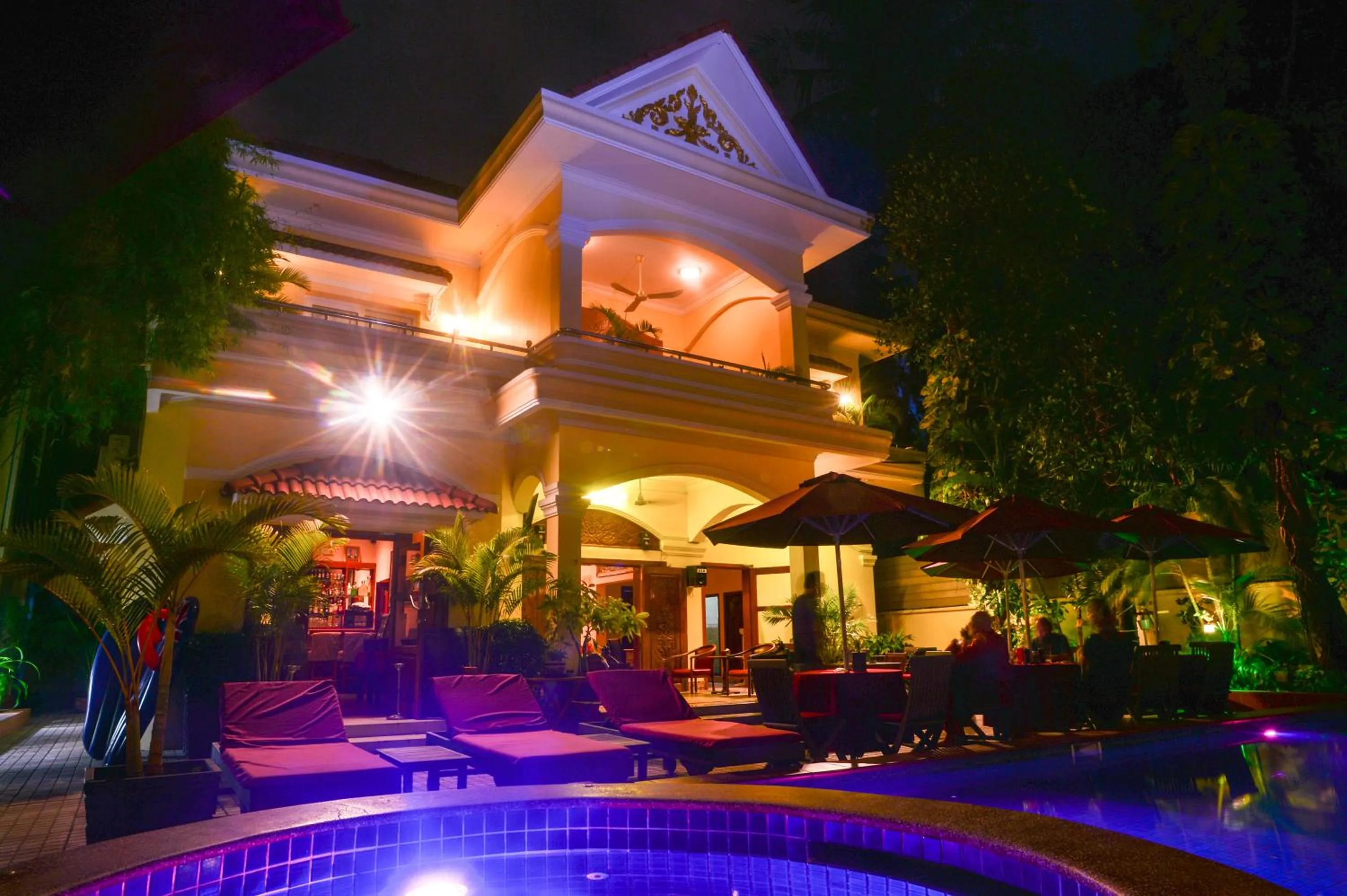 Pool view in Villa Grange