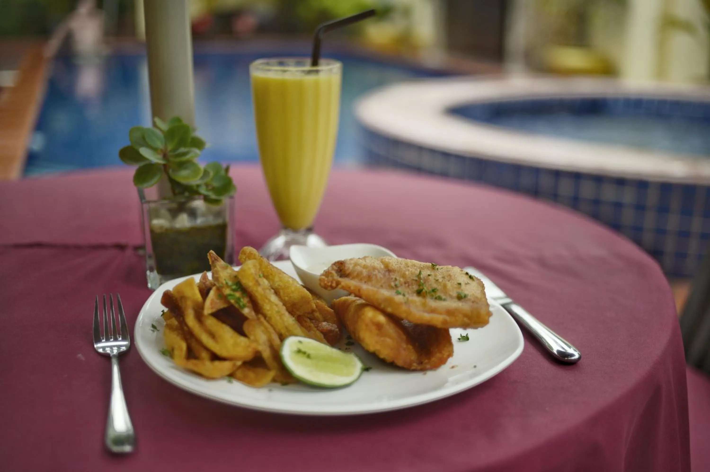 Restaurant/places to eat in Villa Grange