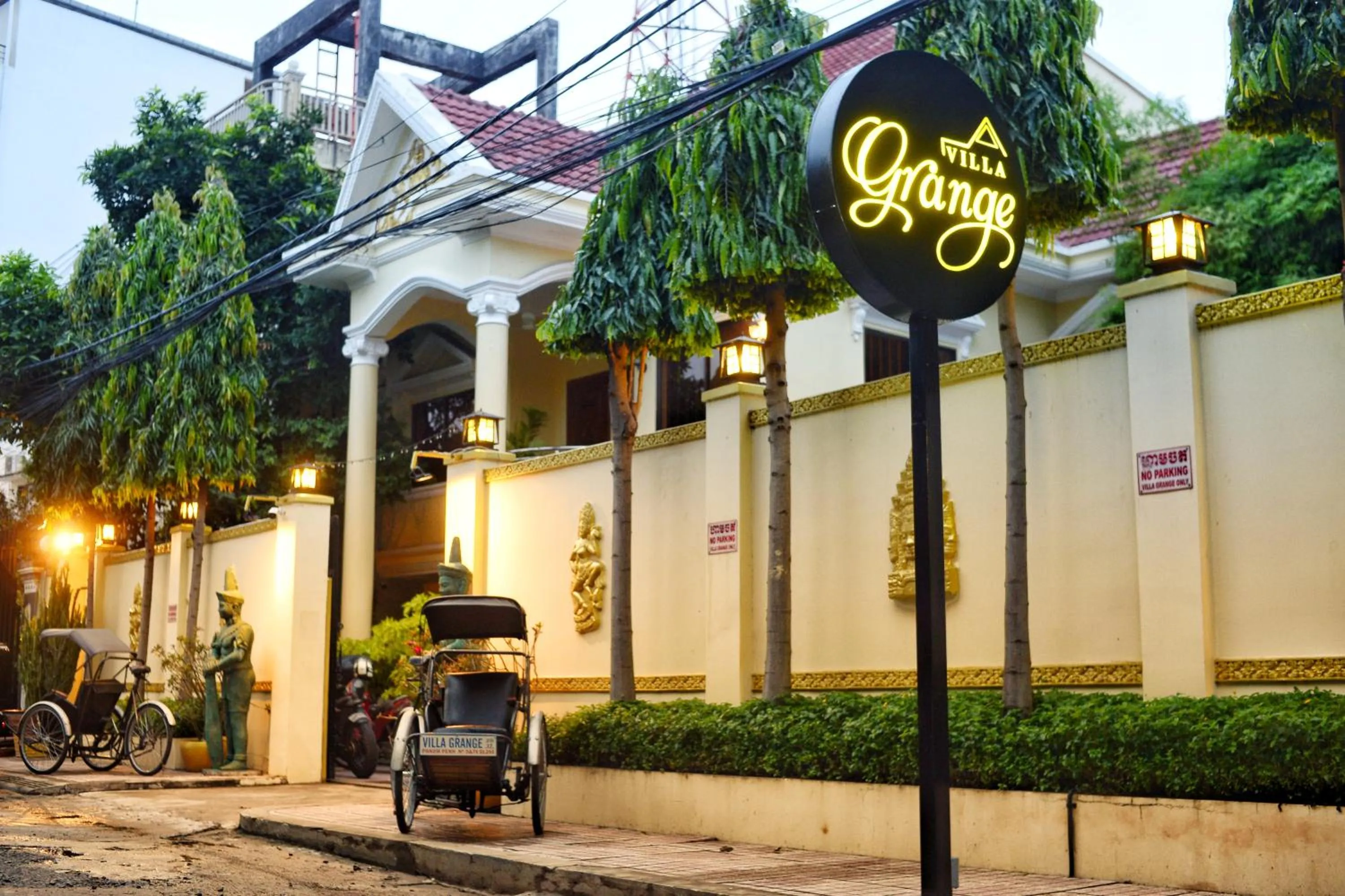 Street view in Villa Grange