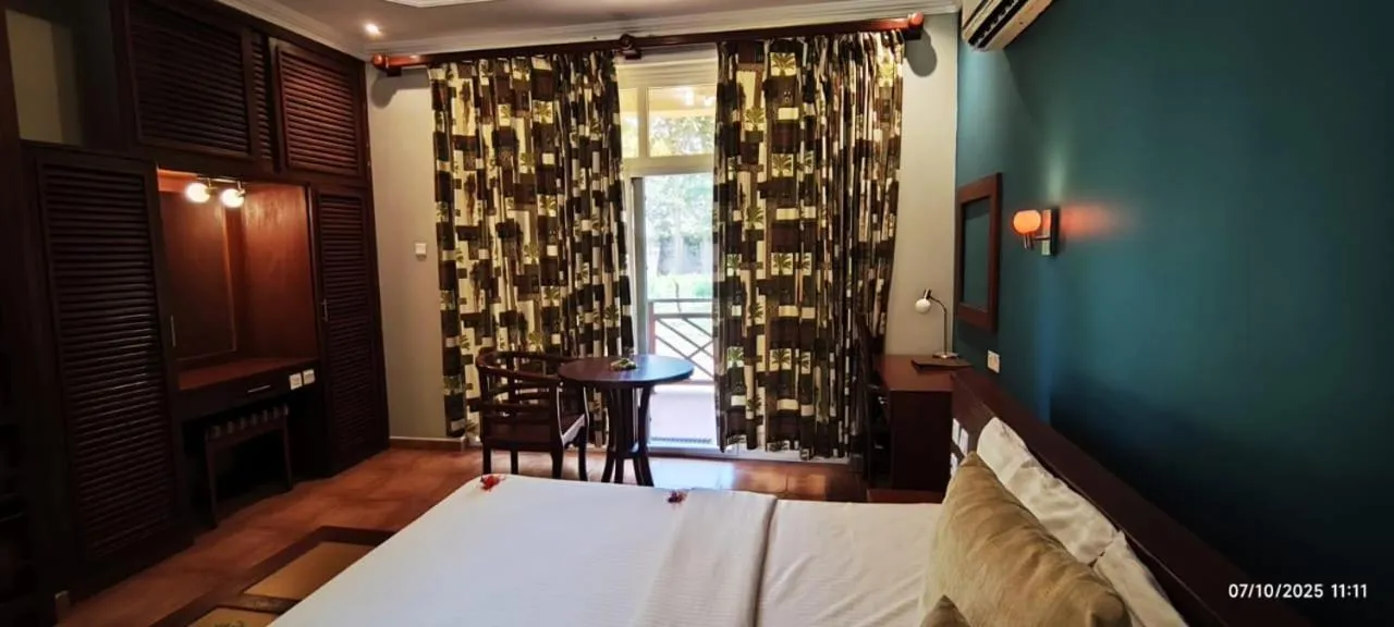 Bed in Sunrise Beach Resort