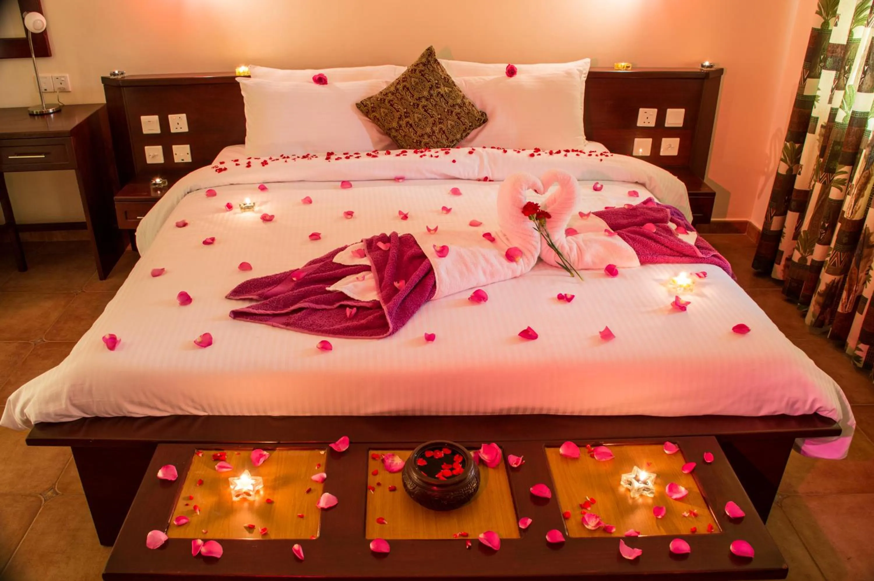 Bed in Sunrise Beach Resort