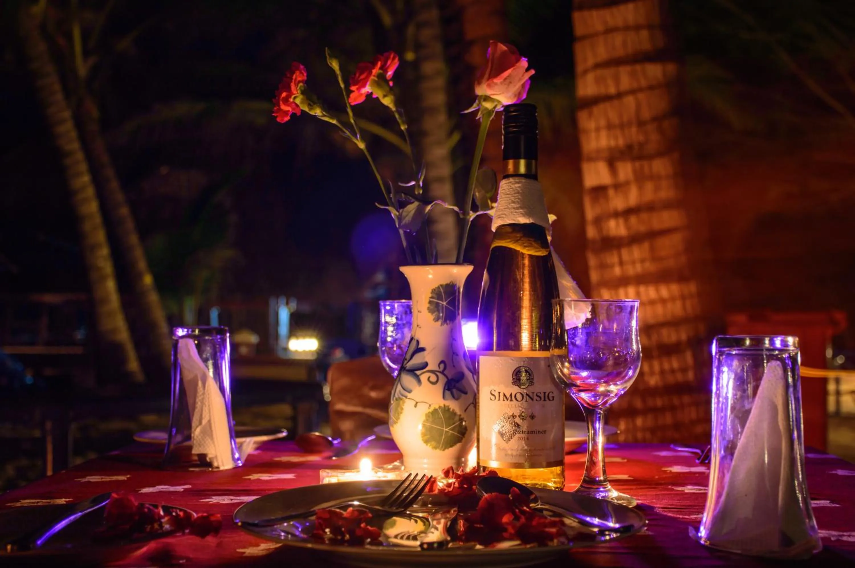 Restaurant/places to eat in Sunrise Beach Resort