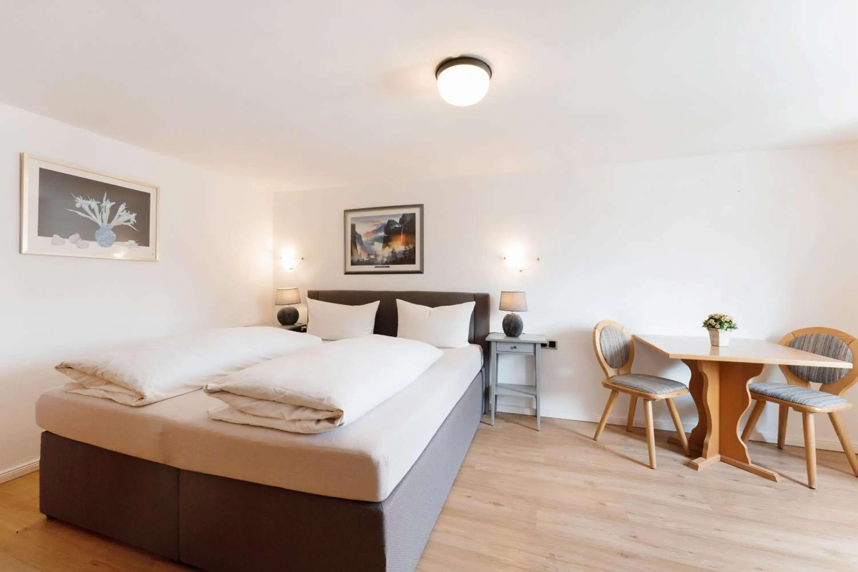 Deluxe Single Room in Hotel garni "Zum Engel" Deluxe Single Room in Hotel garni "Zum Engel"