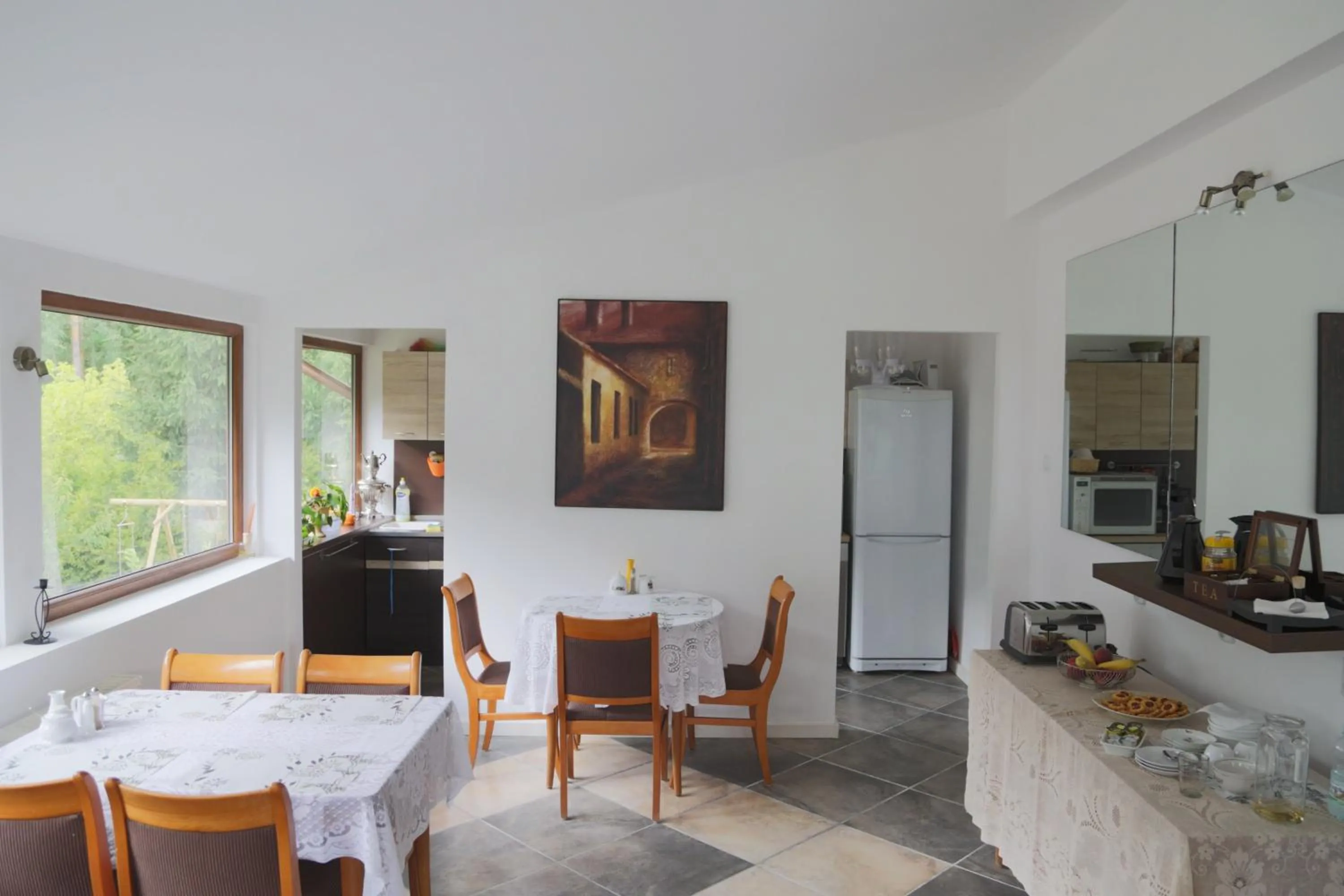 Restaurant/places to eat in WIlla Maksymilian Bed and Breakfast