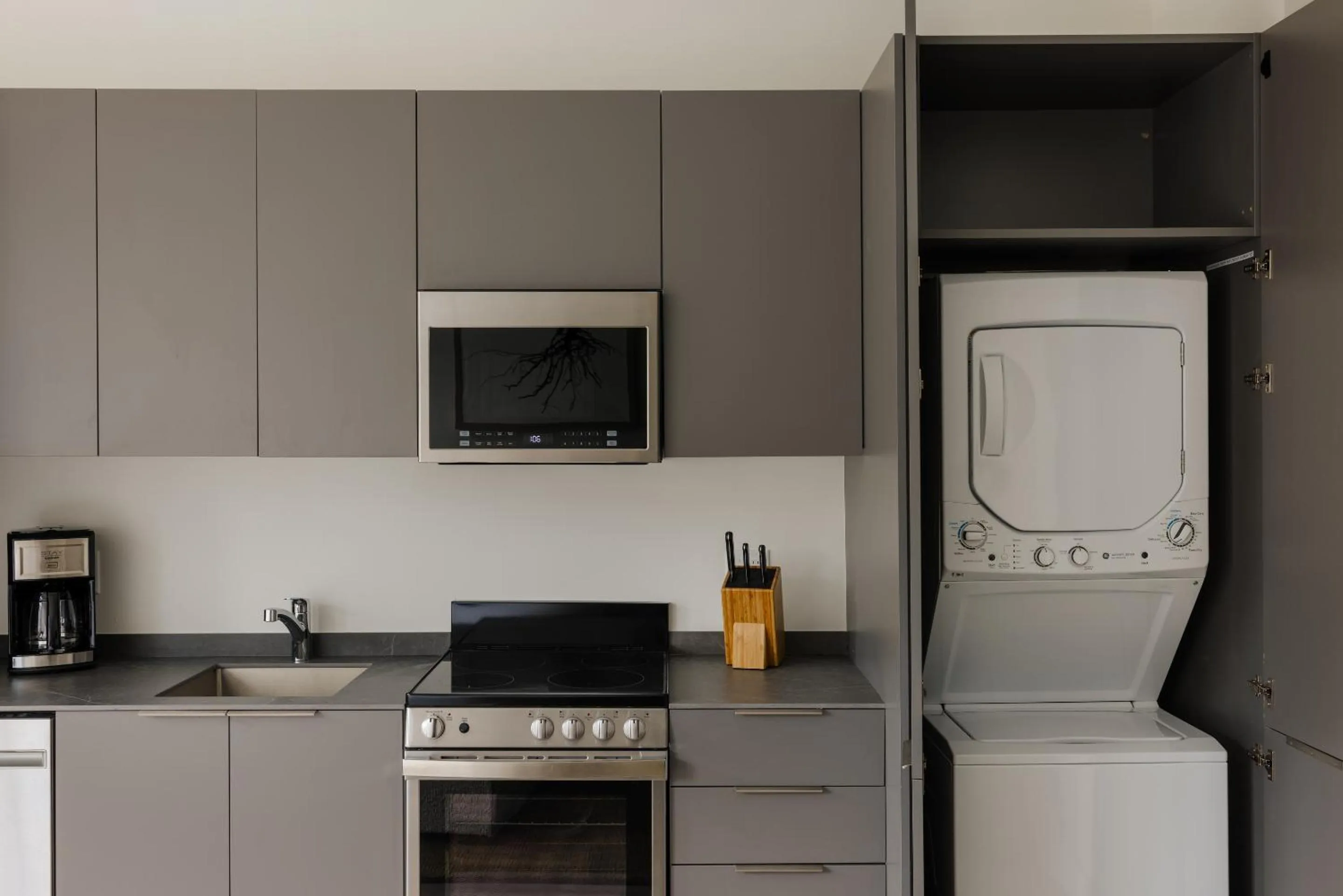 Kitchen or kitchenette in Reside NoMa, a Wyndham Residence