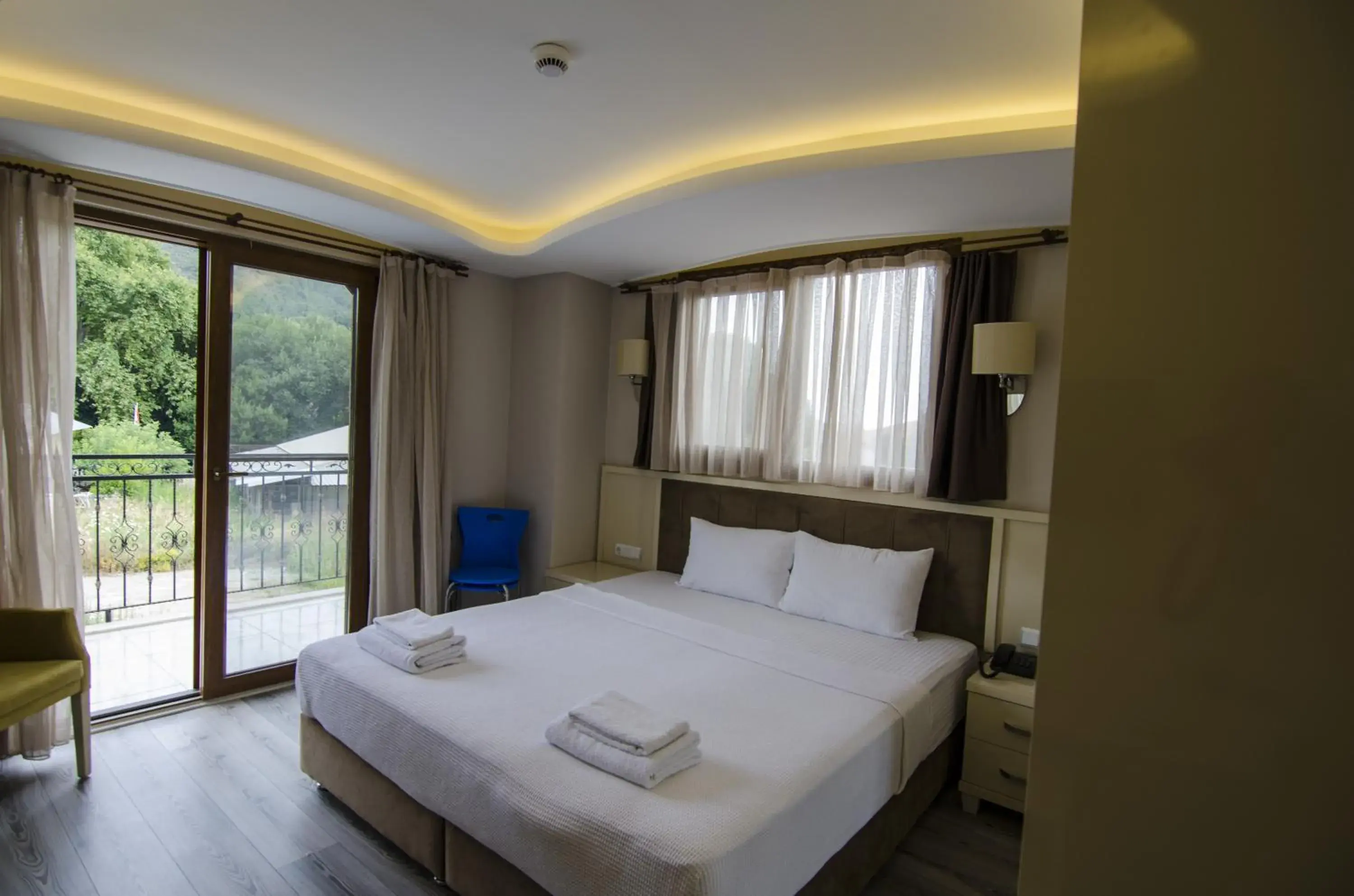Deluxe Double Room with Balcony in Funda Hotel Deluxe Double Room with Balcony in Funda Hotel