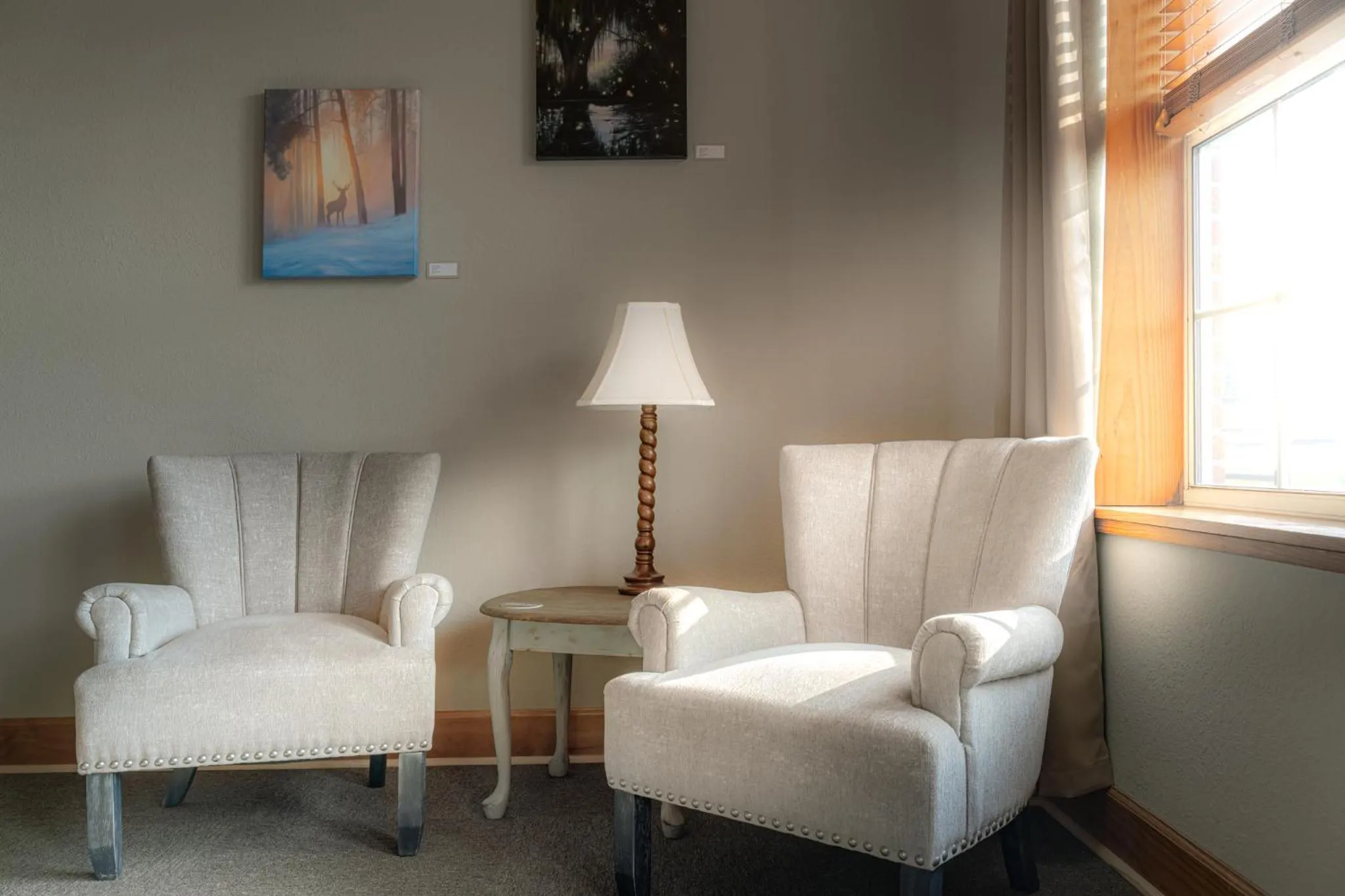 Seating area in The NuWray Hotel & Carriage House