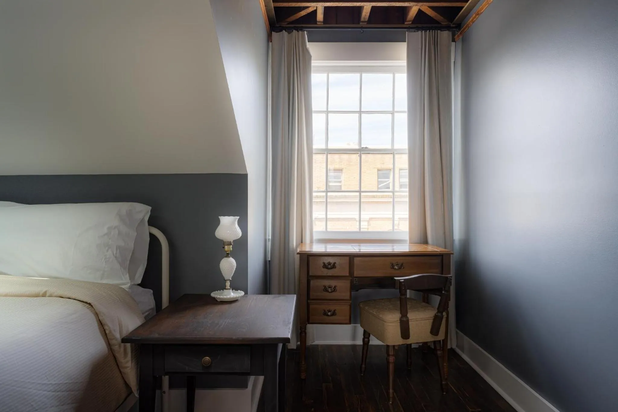 Bedroom, Bed in The NuWray Hotel & Carriage House