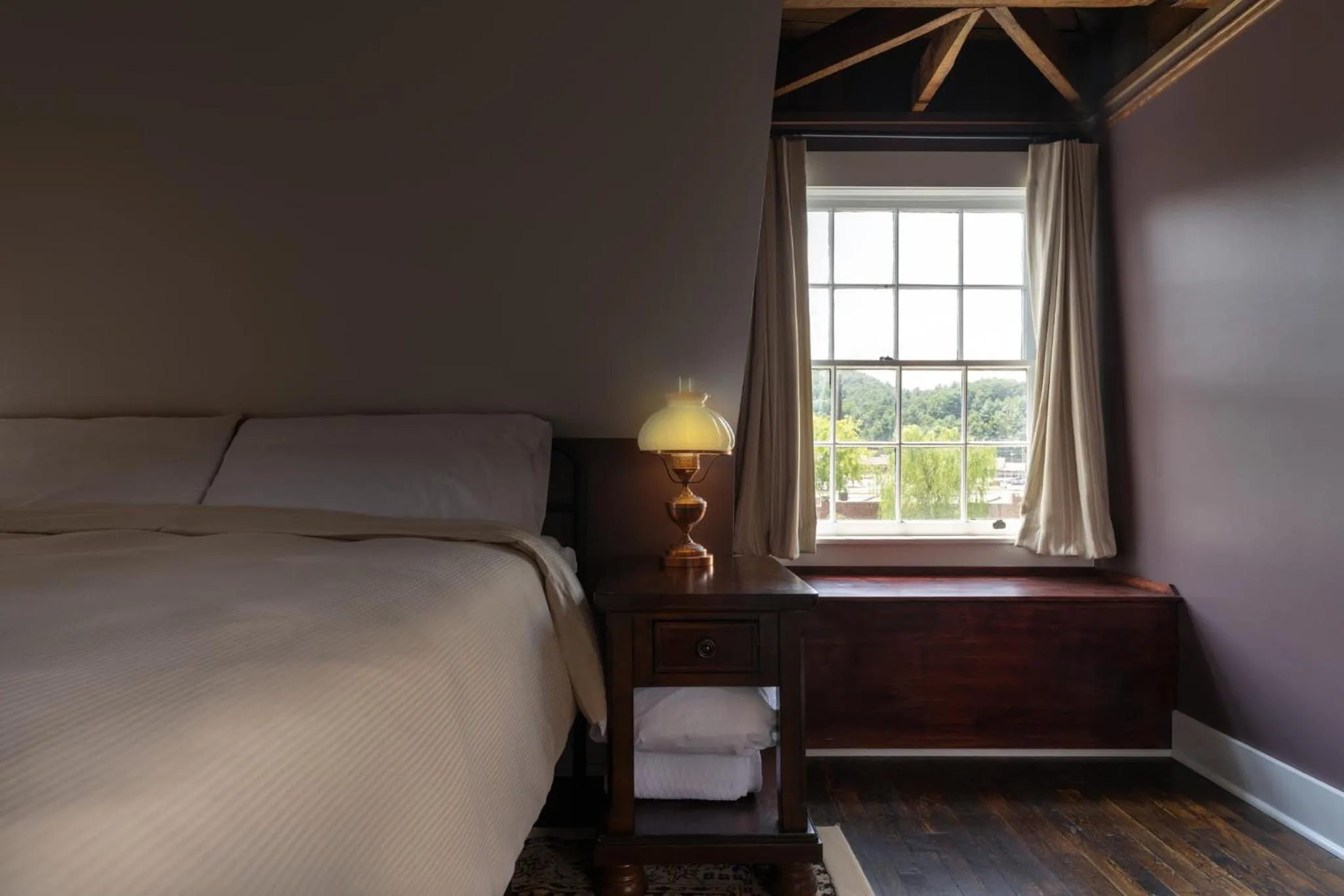 Bedroom, Bed in The NuWray Hotel & Carriage House