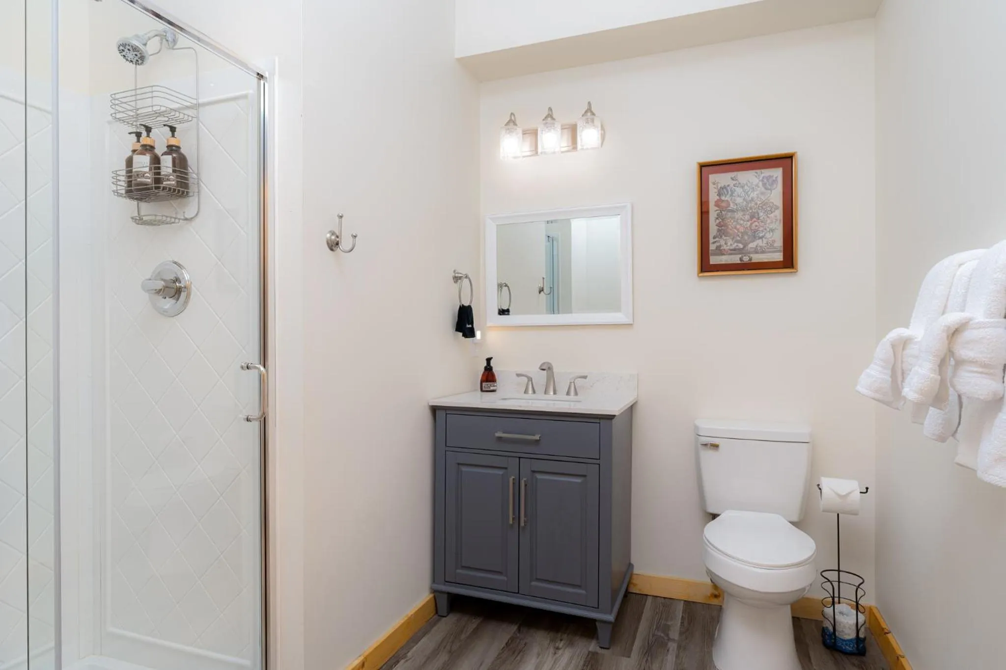Bathroom in The NuWray Hotel & Carriage House